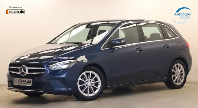 Mercedes-Benz B Class view 3