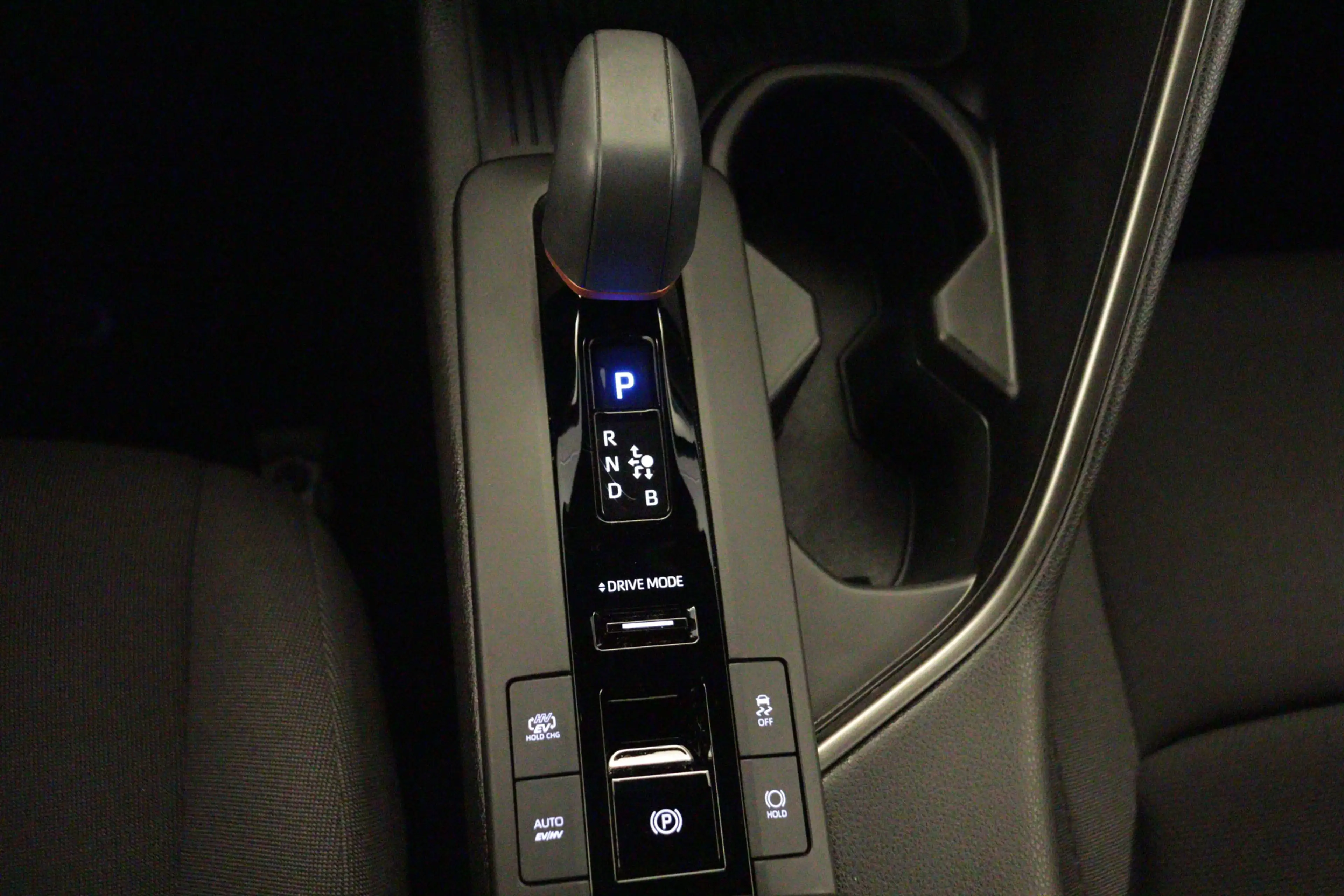 Toyota C-HR 2.0 Plug-in Hybrid 220 Business | APPCONNECT | CAM — photo 12
