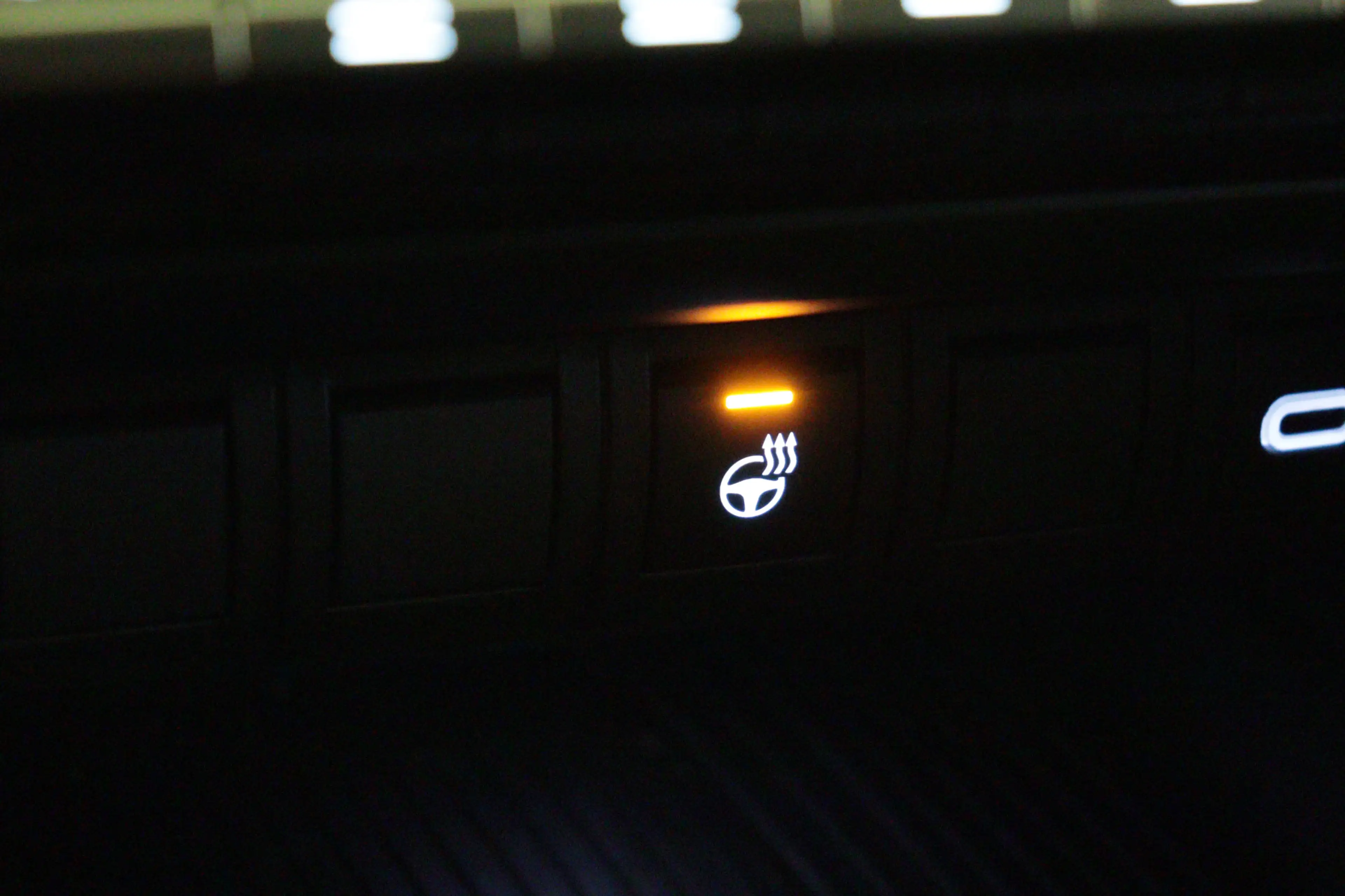 Toyota C-HR 2.0 Plug-in Hybrid 220 Business | APPCONNECT | CAM — photo 8