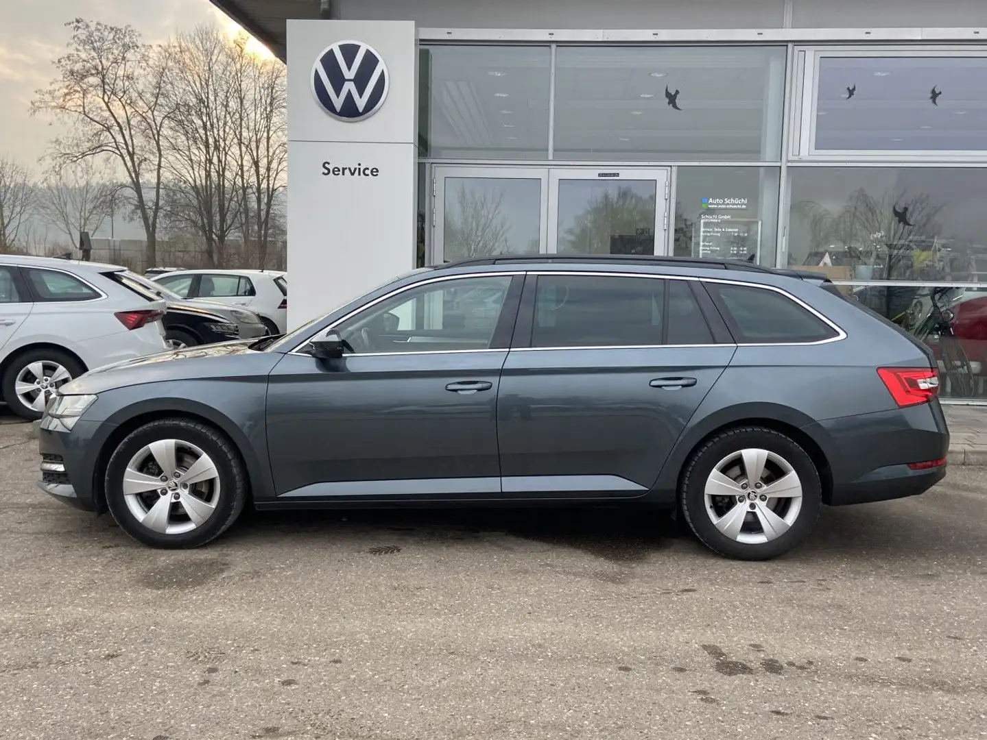 Skoda Superb Combi 2.0 TDI DSG AHK+17"+NAVI+LED+SMART- Gris - 2