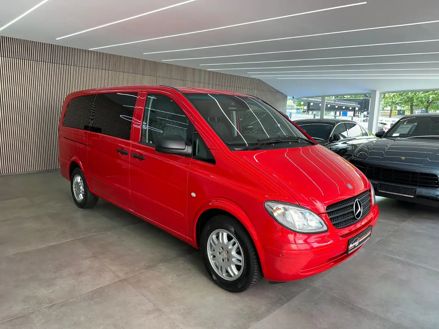Mercedes-Benz Vito 120 CDI Kombi Lang*8.Sitze*El.Tür*StHz* Červená - 1
