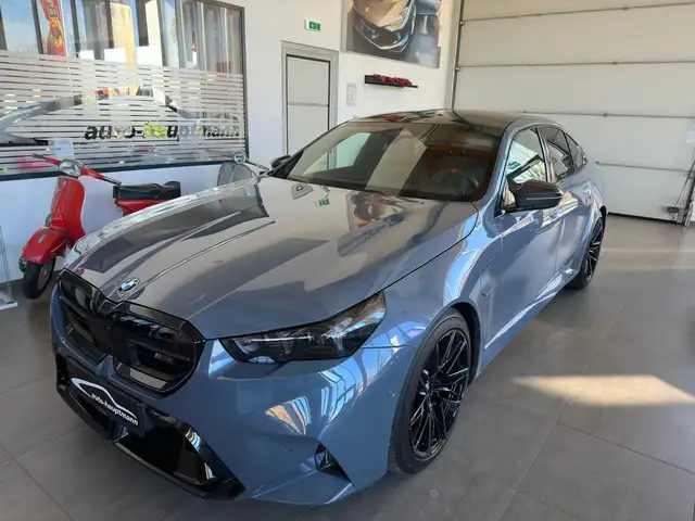 BMW M5 Ansicht 1