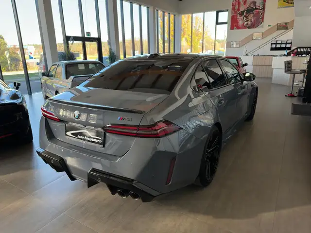 BMW M5 Ansicht 4