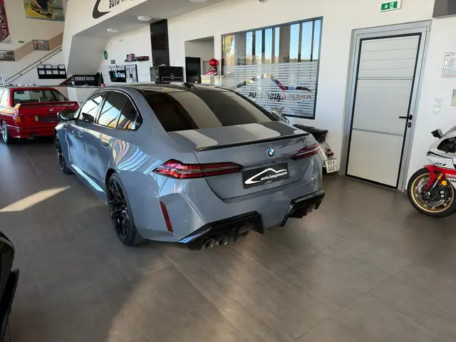 BMW M5 Ansicht 6