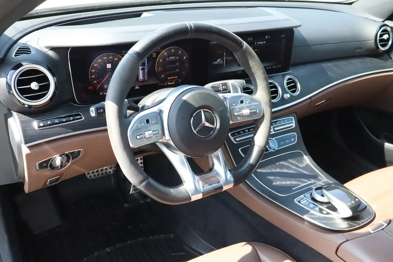 Mercedes-Benz E-Class photo Mercedes-Benz E-Class