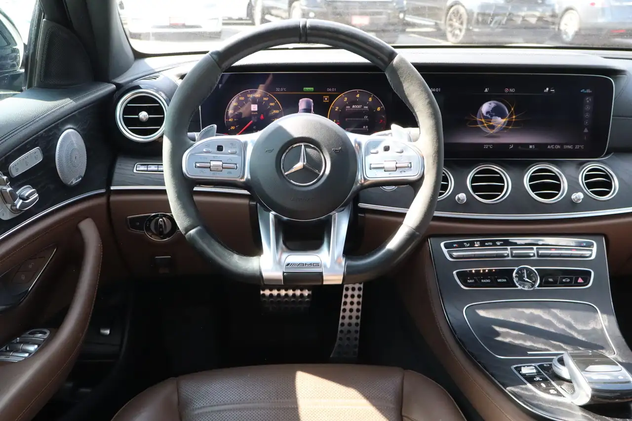 Mercedes-Benz E-Class photo Mercedes-Benz E-Class