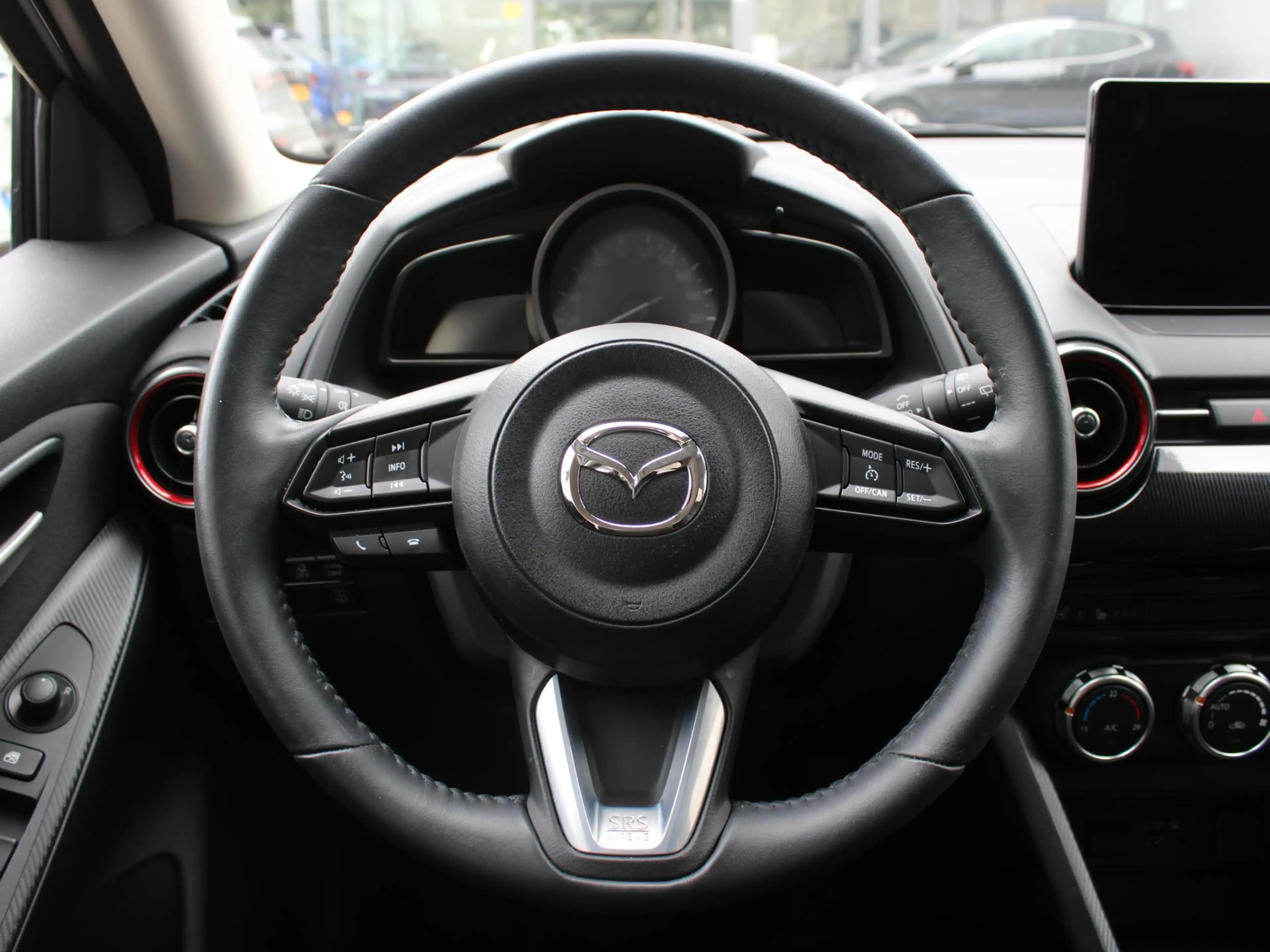 Mazda 2 1.5 e-SkyActiv-G 90 Homura | APPLE CARPLAY/ANDROID — photo 8