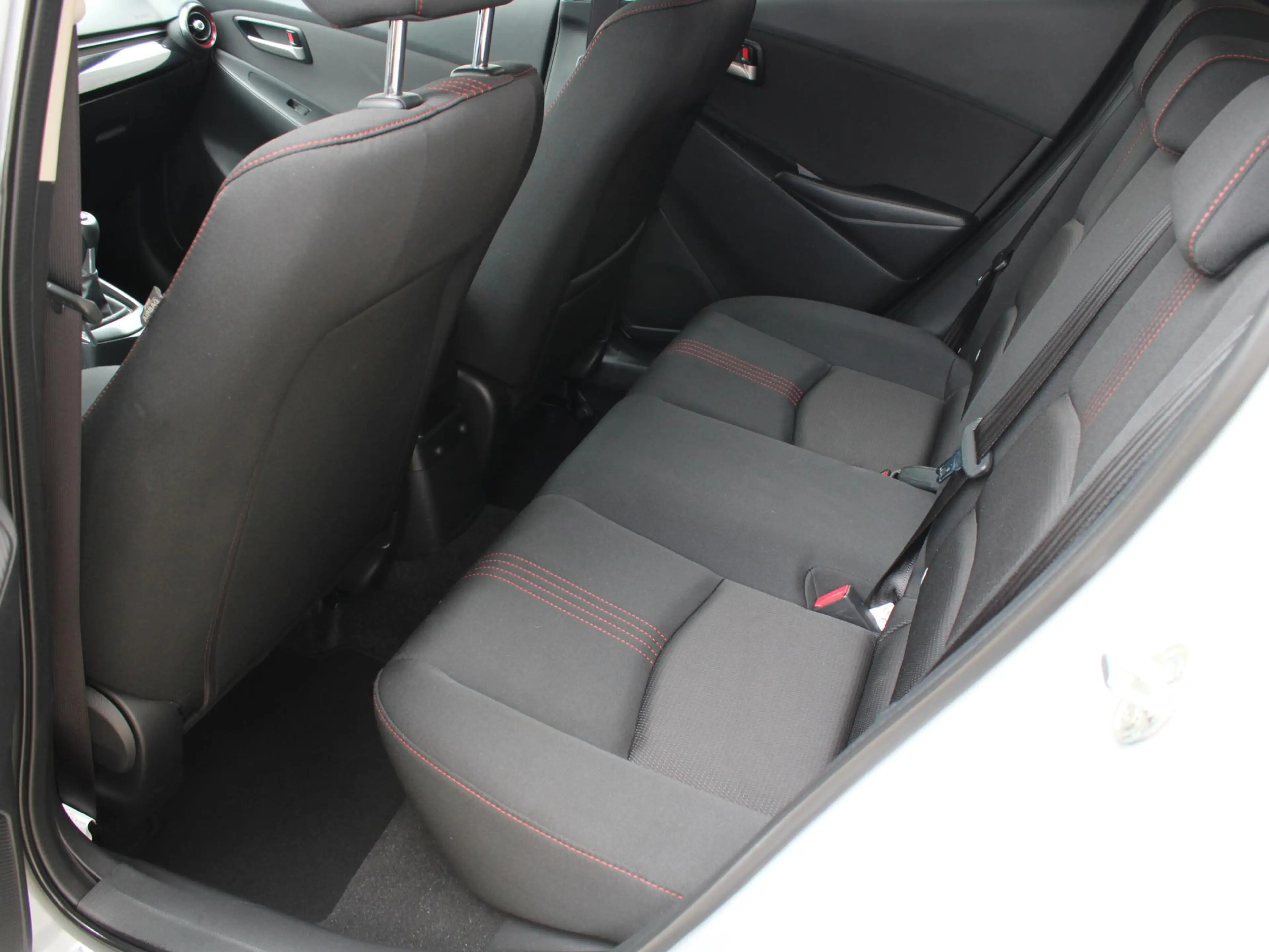 Mazda 2 1.5 e-SkyActiv-G 90 Homura | APPLE CARPLAY/ANDROID — photo 15