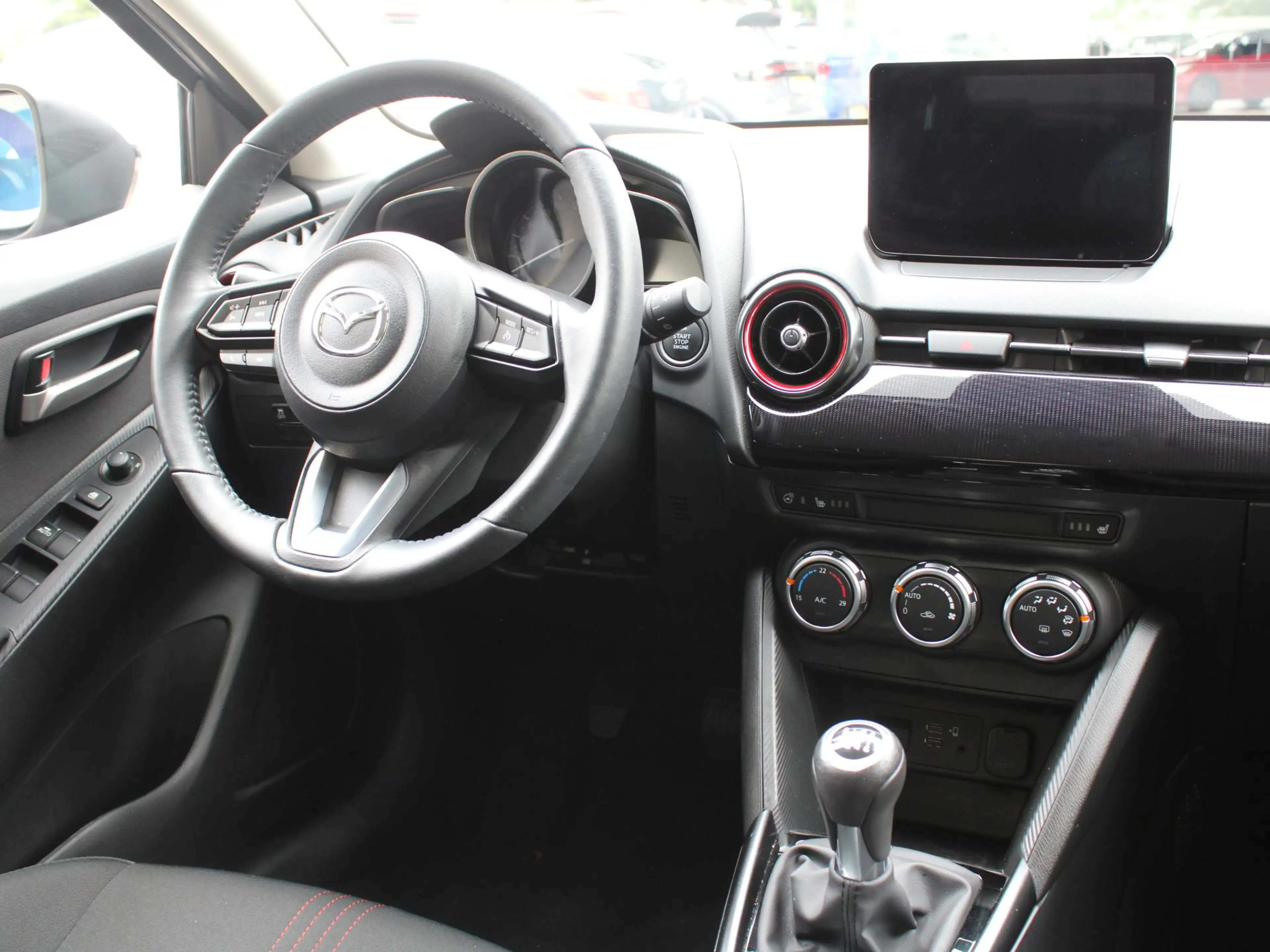 Mazda 2 1.5 e-SkyActiv-G 90 Homura | APPLE CARPLAY/ANDROID — photo 14