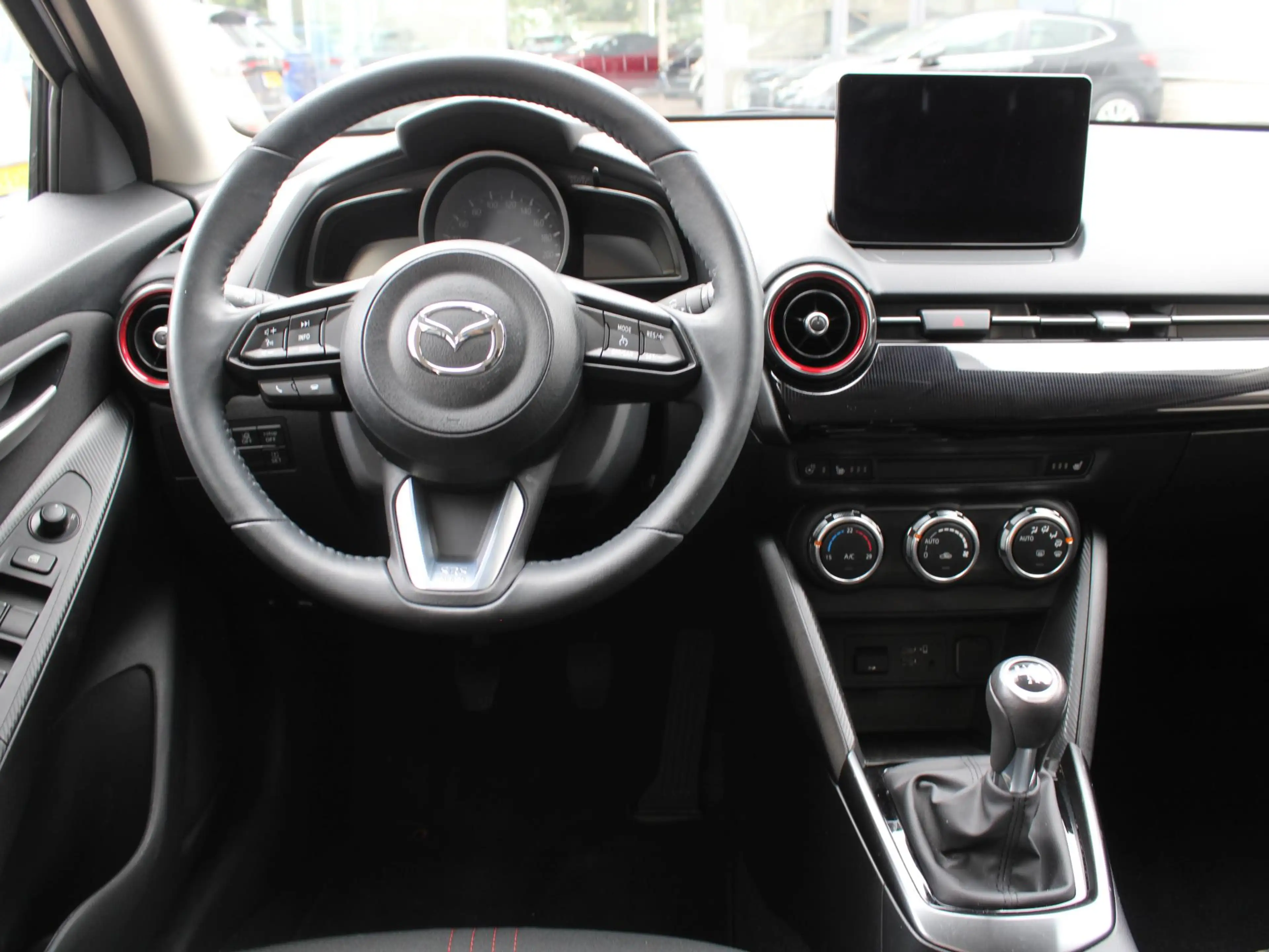 Mazda 2 1.5 e-SkyActiv-G 90 Homura | APPLE CARPLAY/ANDROID — photo 7