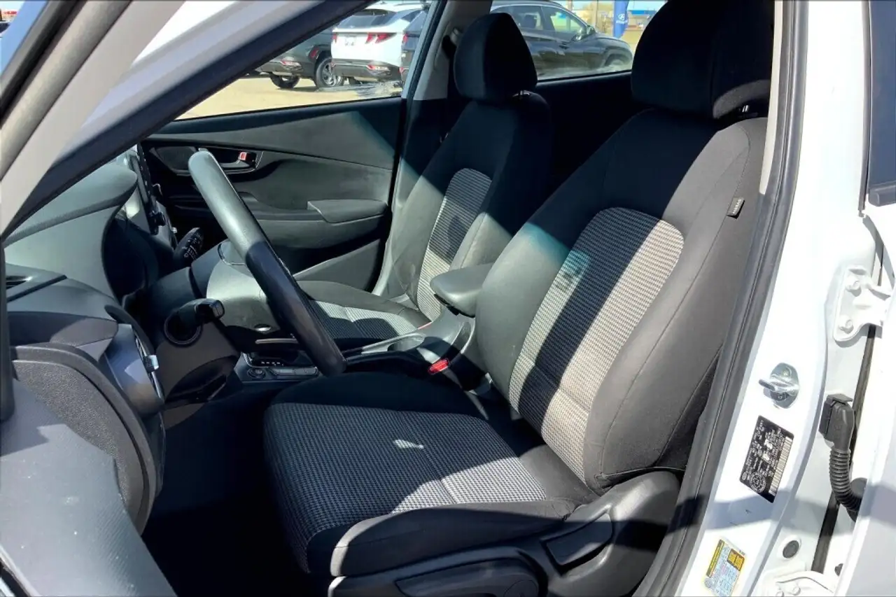 Hyundai KONA снимка Hyundai KONA