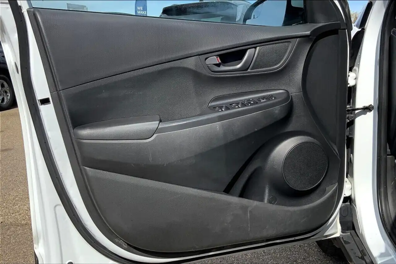 Hyundai KONA снимка Hyundai KONA