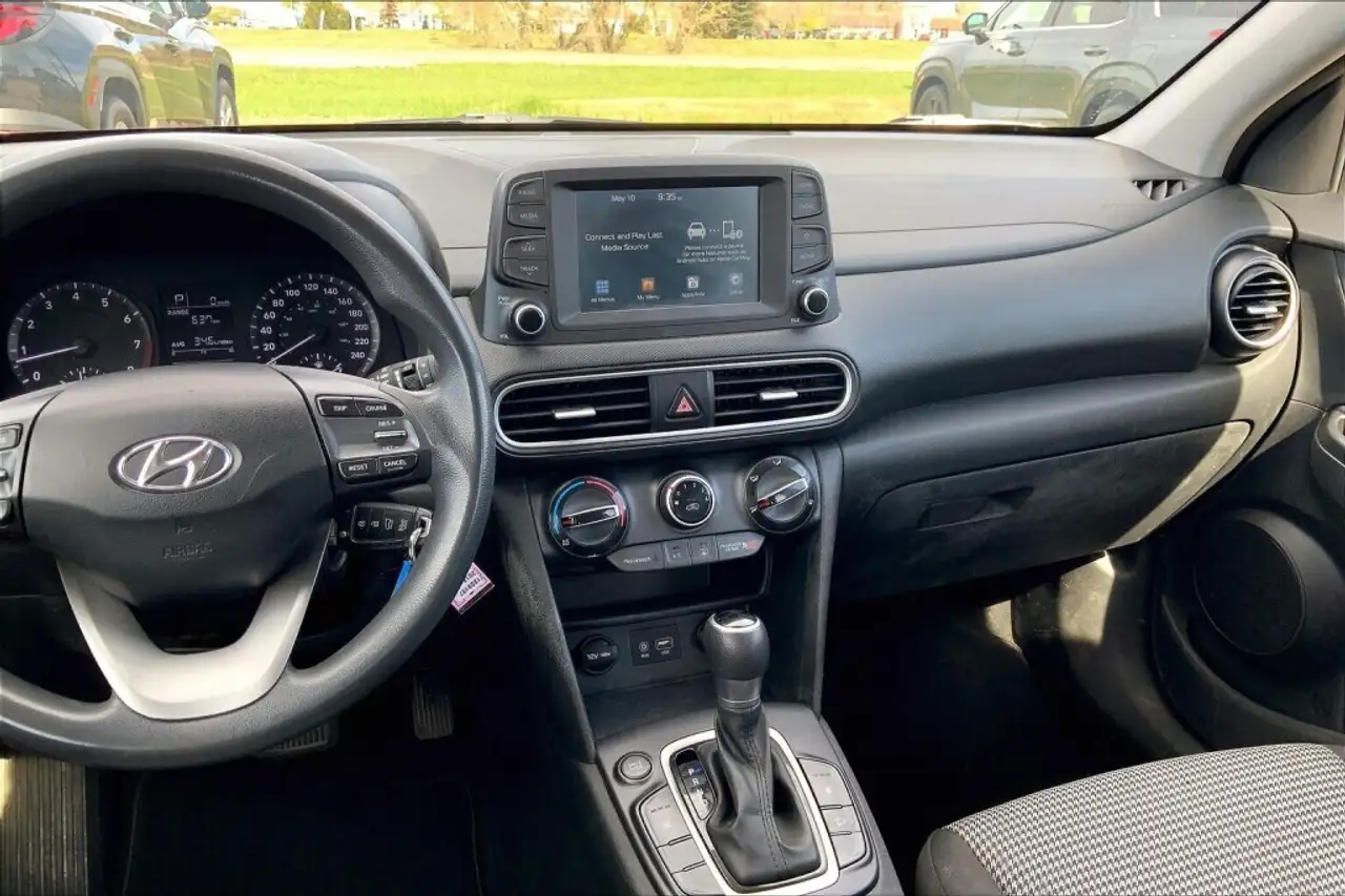 Hyundai KONA снимка Hyundai KONA