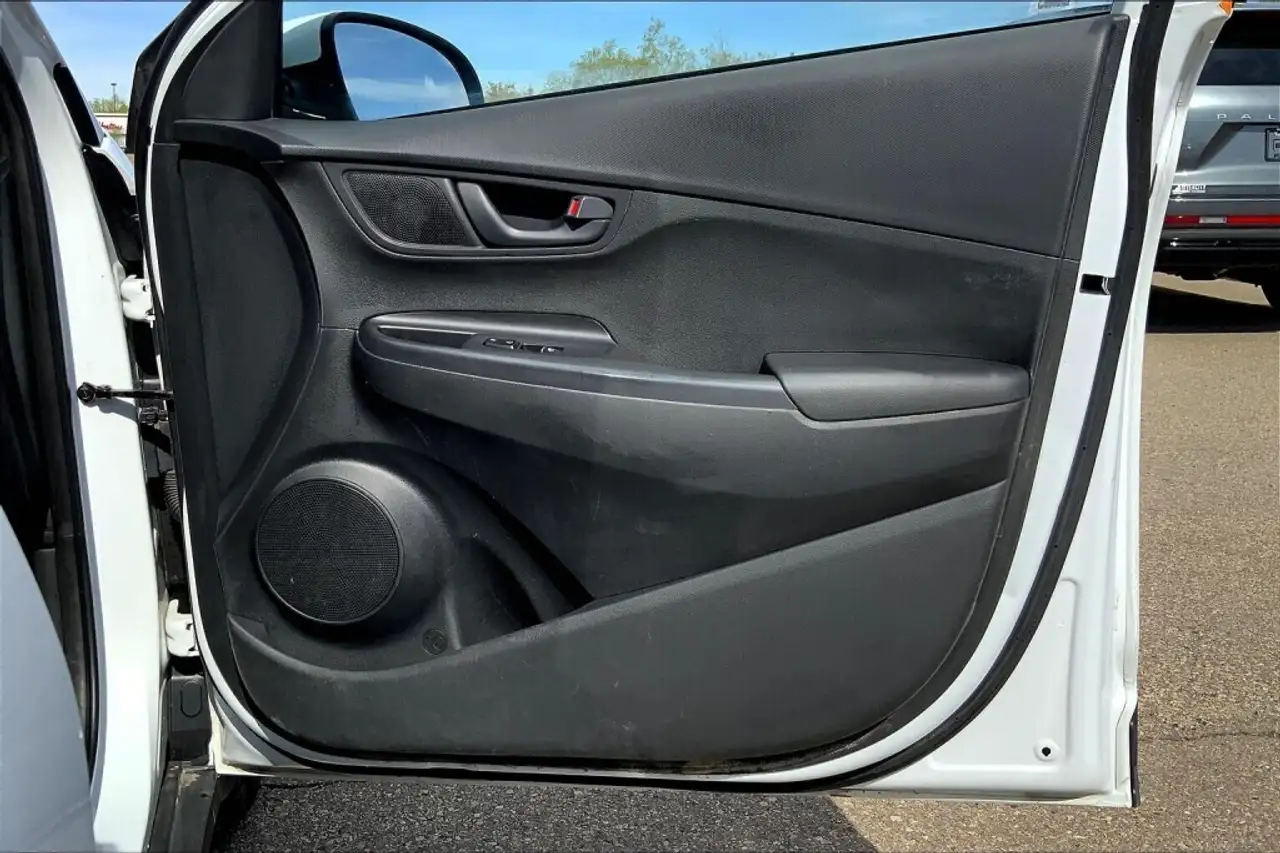 Hyundai KONA снимка Hyundai KONA