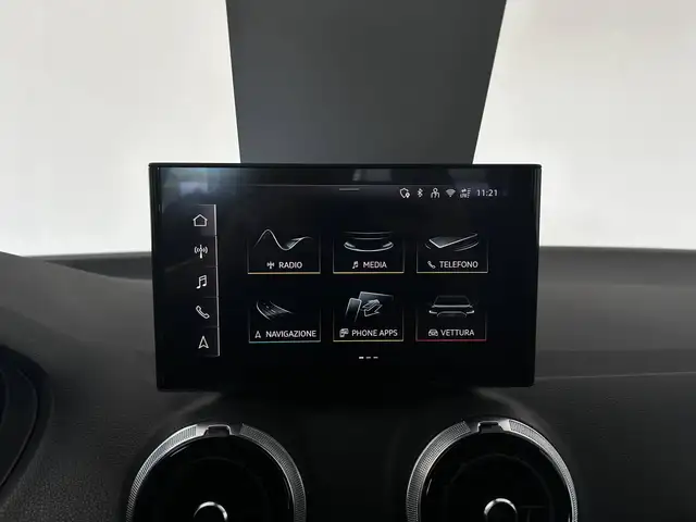 Audi Q2 view 16
