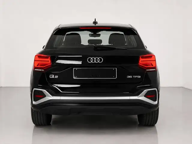 Audi Q2 view 5