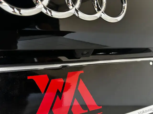 Audi Q2 view 8