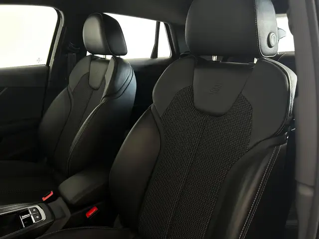 Audi Q2 view 11