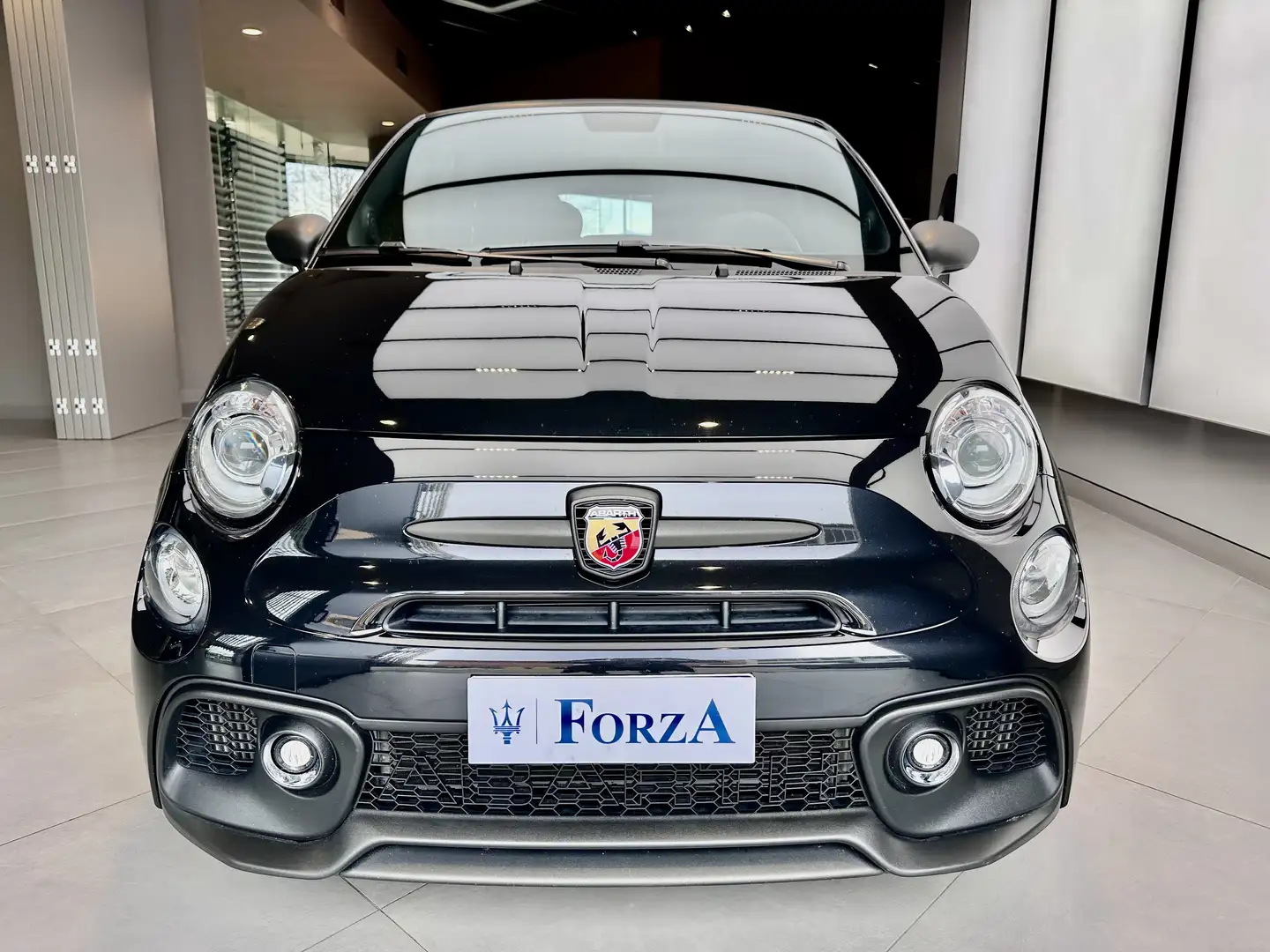 Abarth 695C 1.4 t-jet Competizione 180cv auto Schwarz - 2