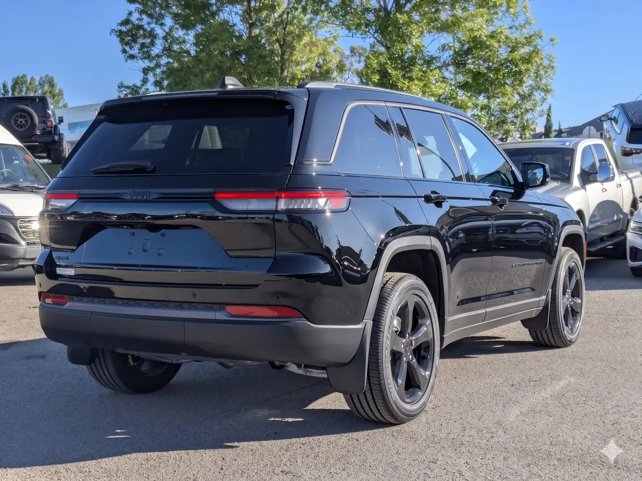 Jeep Grand Cherokee снимка Jeep Grand Cherokee