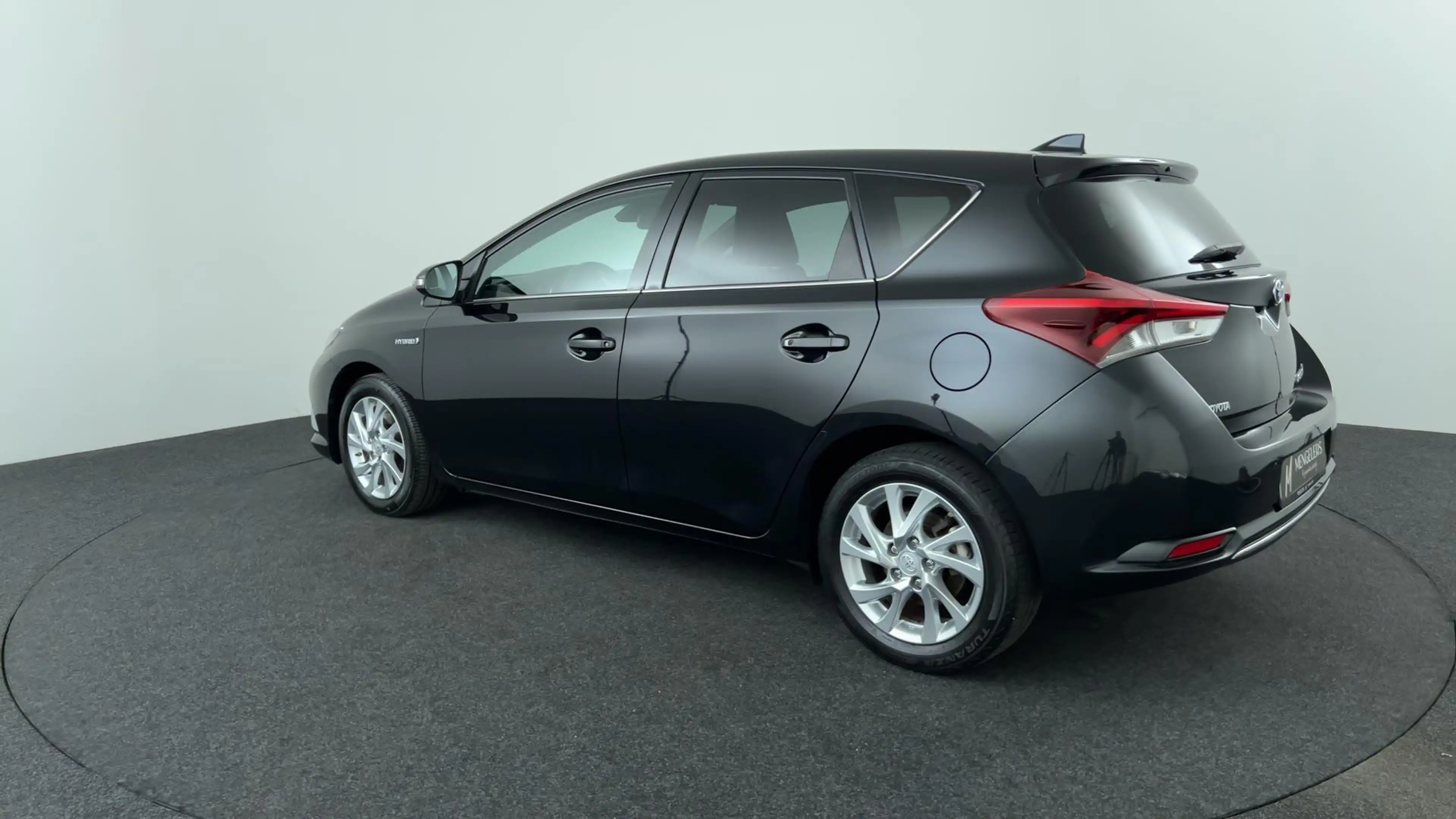 Toyota Auris 1.8 Hybrid Executive — photo 3