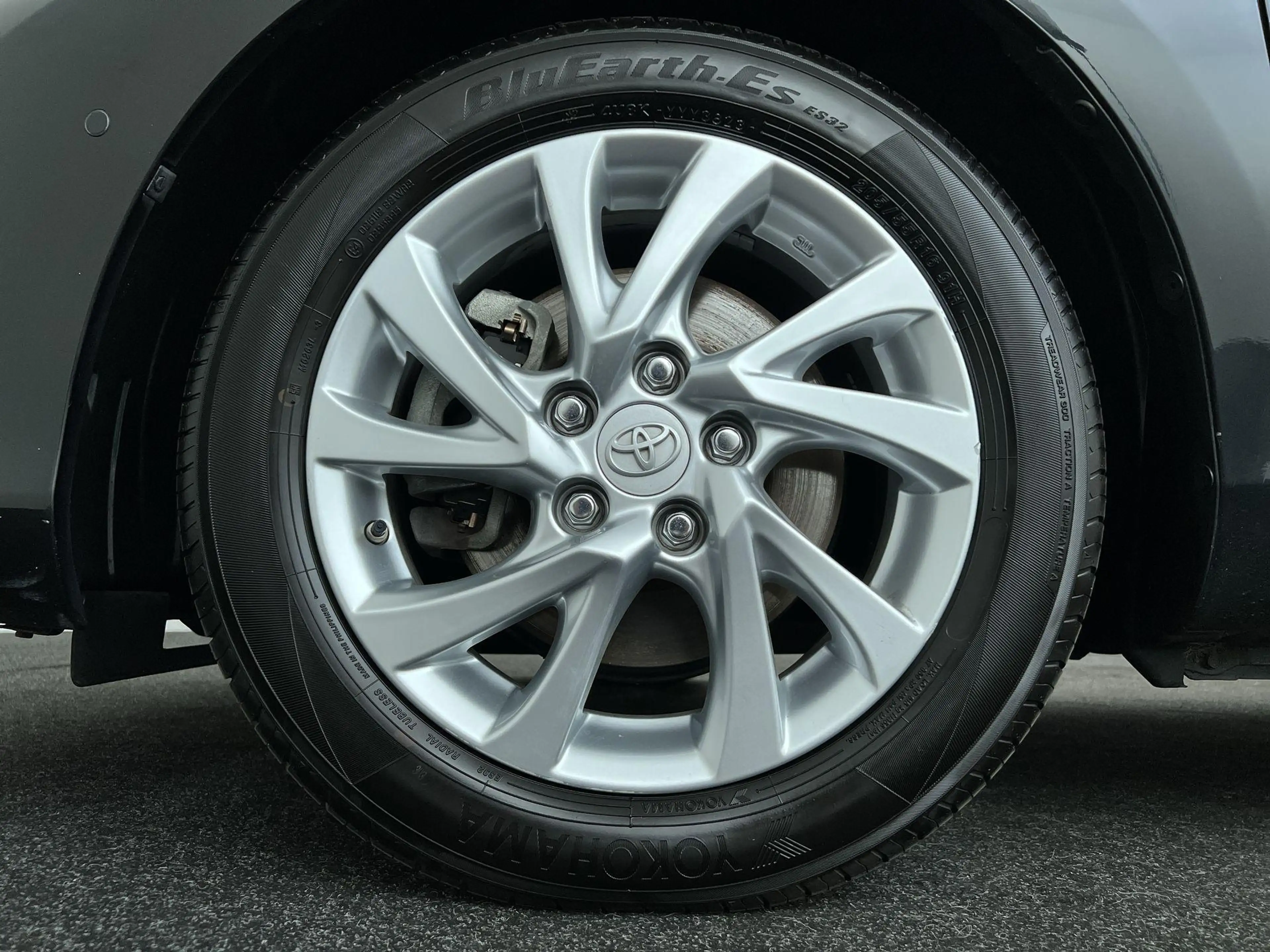Toyota Auris 1.8 Hybrid Executive — photo 10