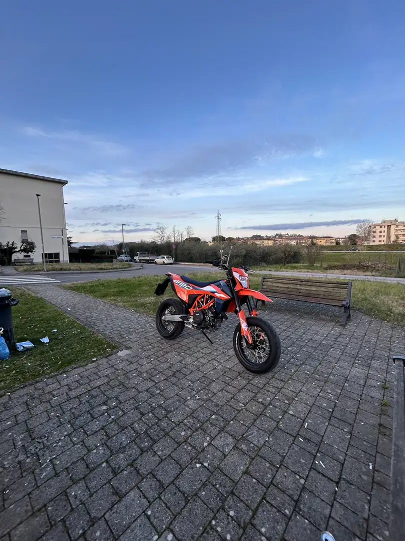 KTM 690 SMC R - 1