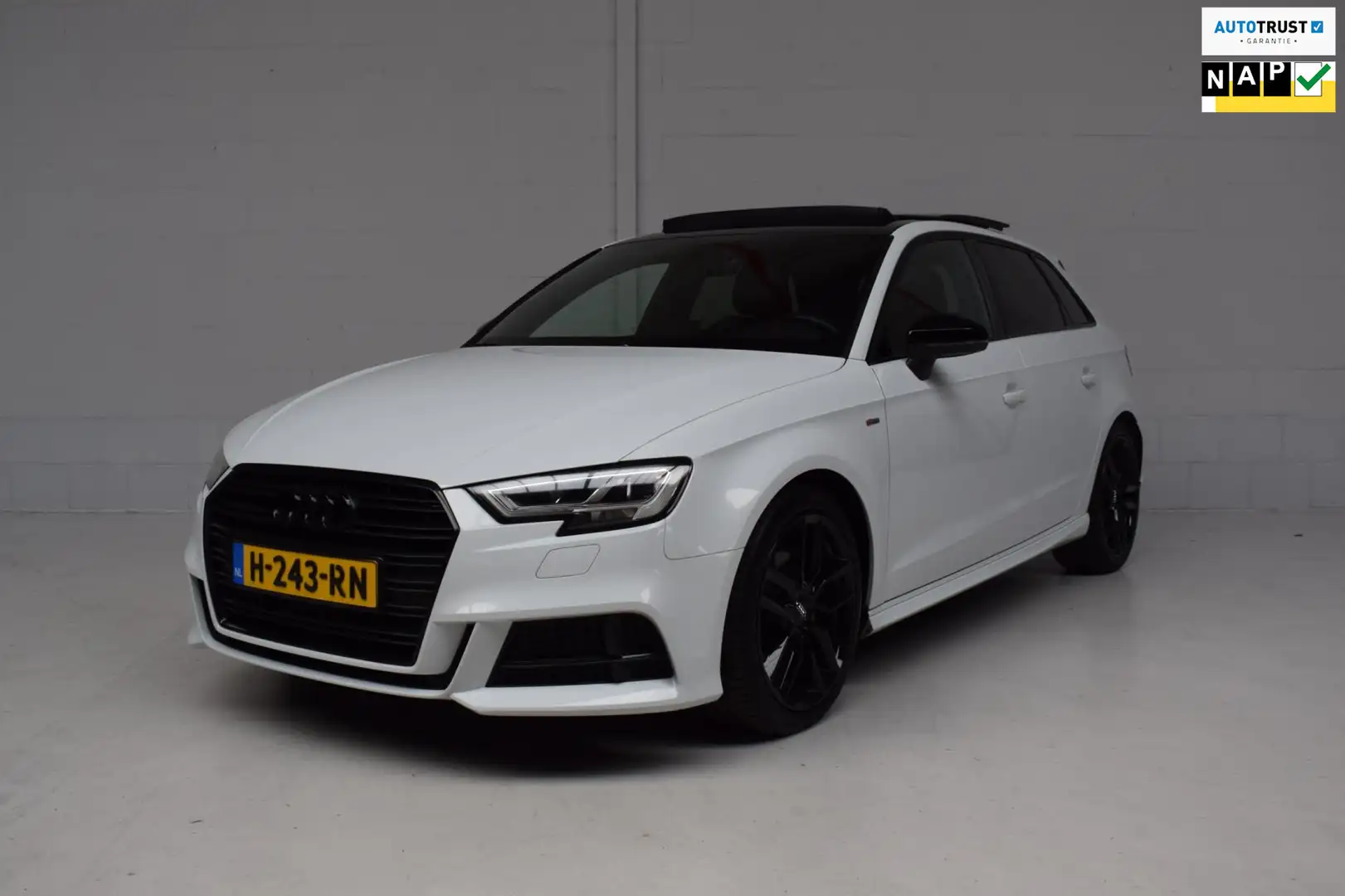 Audi A3 Sportback 35 TFSI 150PK AUT 3X S-LINE ORG.NED / VI Wit - 1