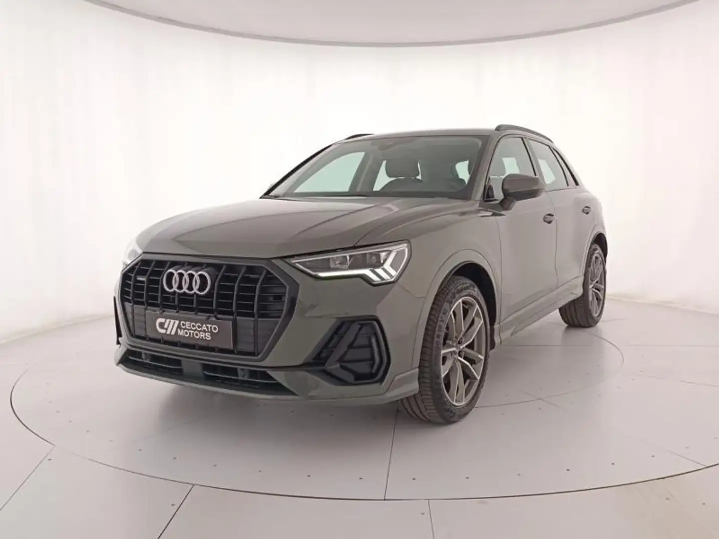 Audi Q3 40 2.0 tdi Business Advanced quattro 190cv Grigio - 1