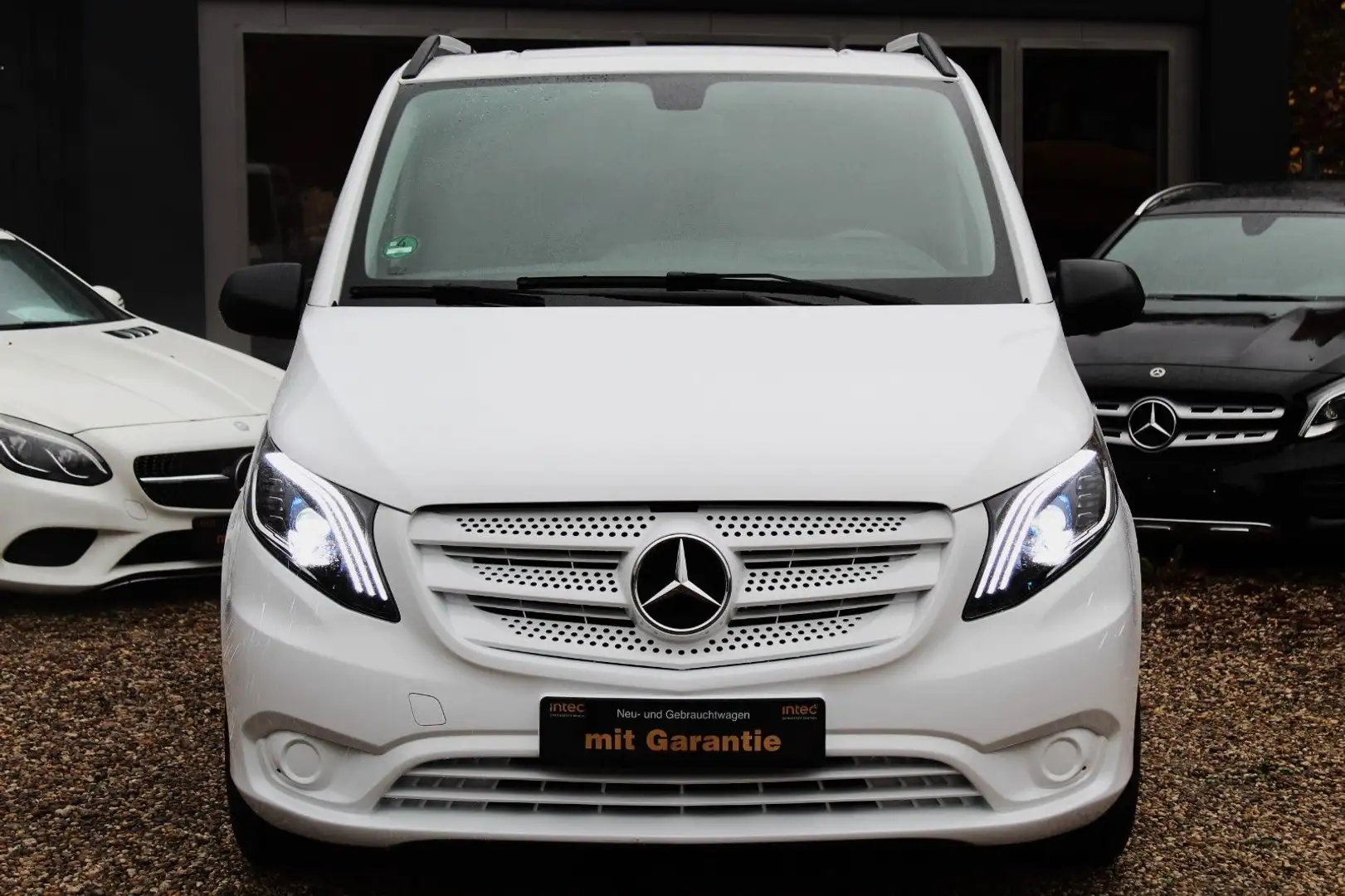 Mercedes-Benz V 200 Vito Tourer 114 CDI Pro extralang 9-SITZER Blanc - 2