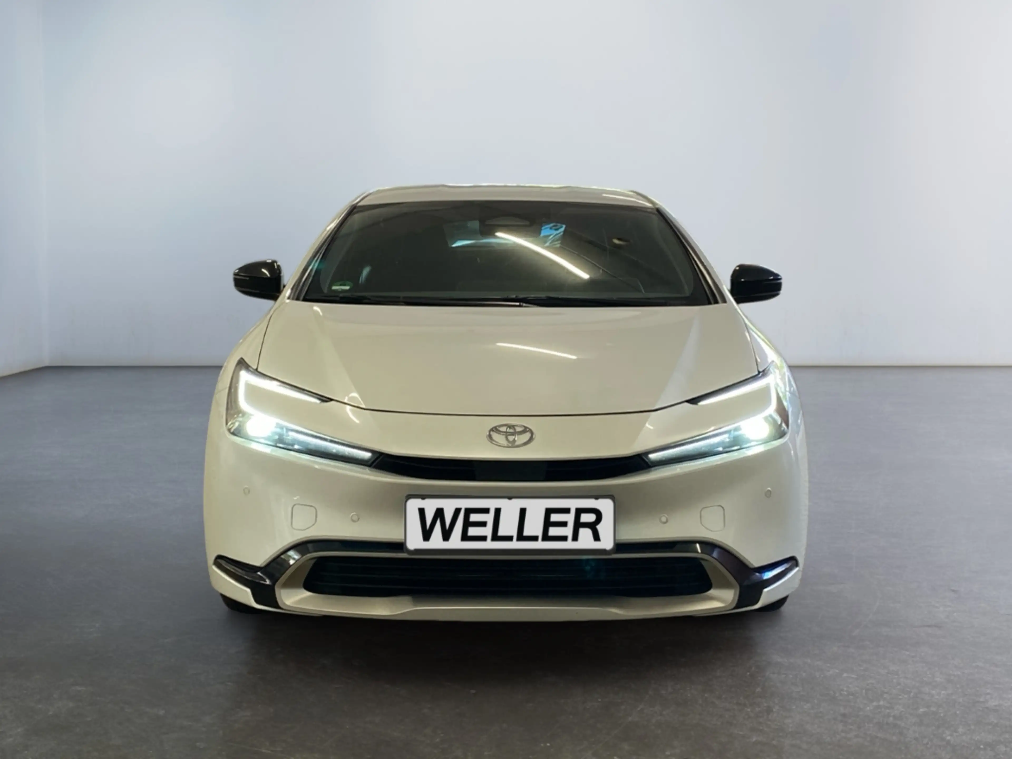 Toyota Prius 2.0 PHEV Executive *LED*ACC*R-Kamera*SHZ* — photo 2