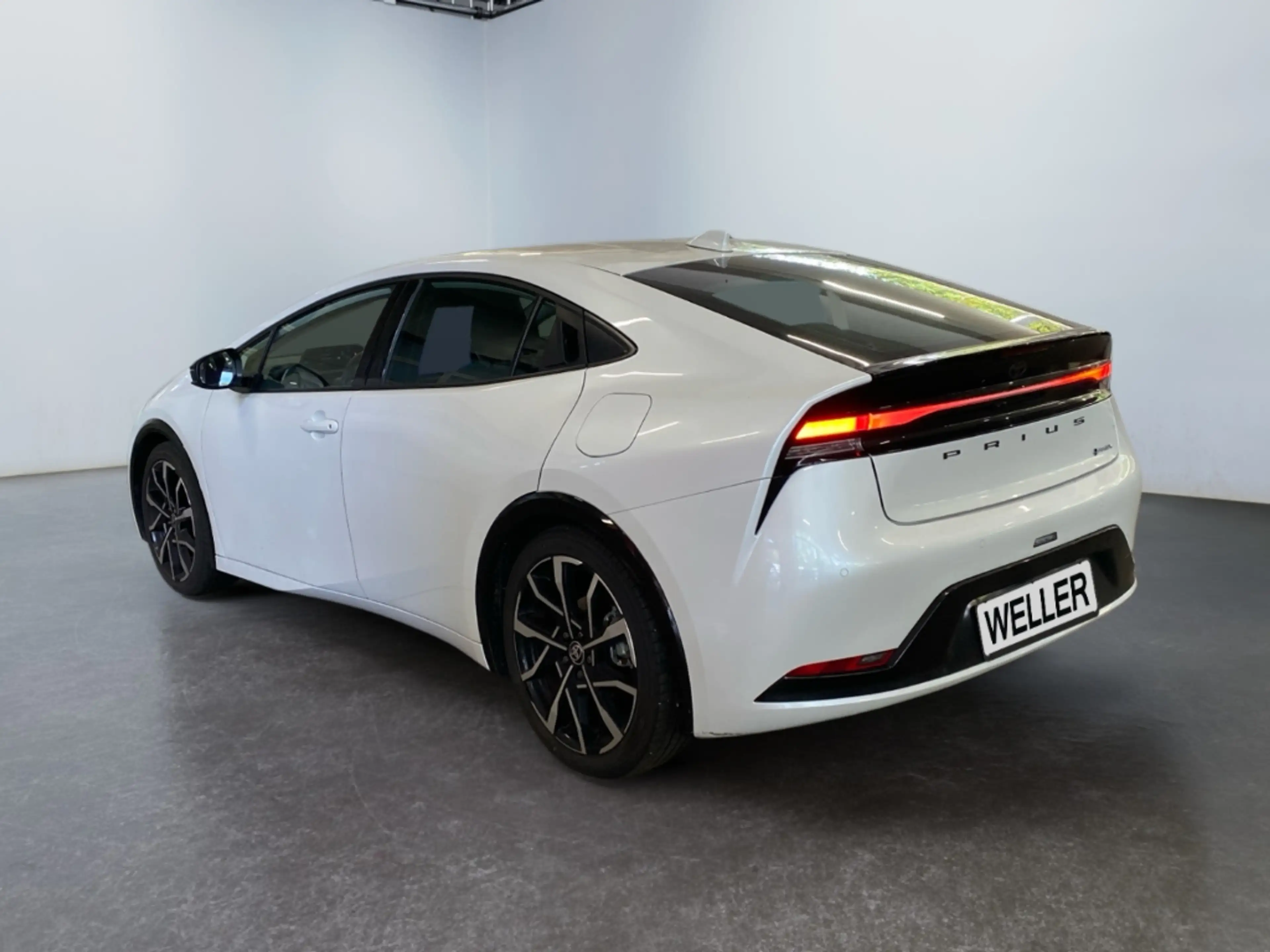 Toyota Prius 2.0 PHEV Executive *LED*ACC*R-Kamera*SHZ* — photo 7