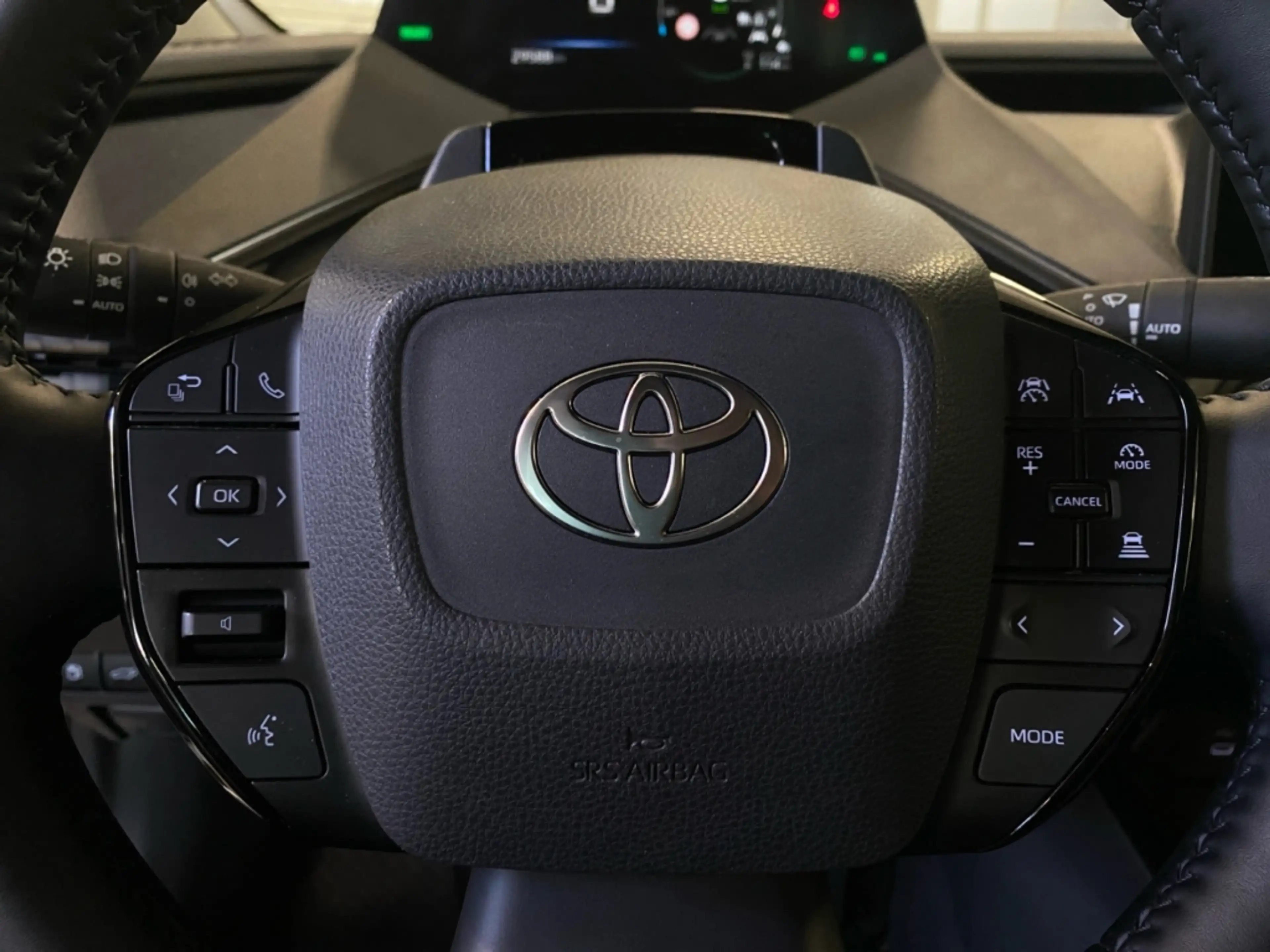 Toyota Prius 2.0 PHEV Executive *LED*ACC*R-Kamera*SHZ* — photo 13
