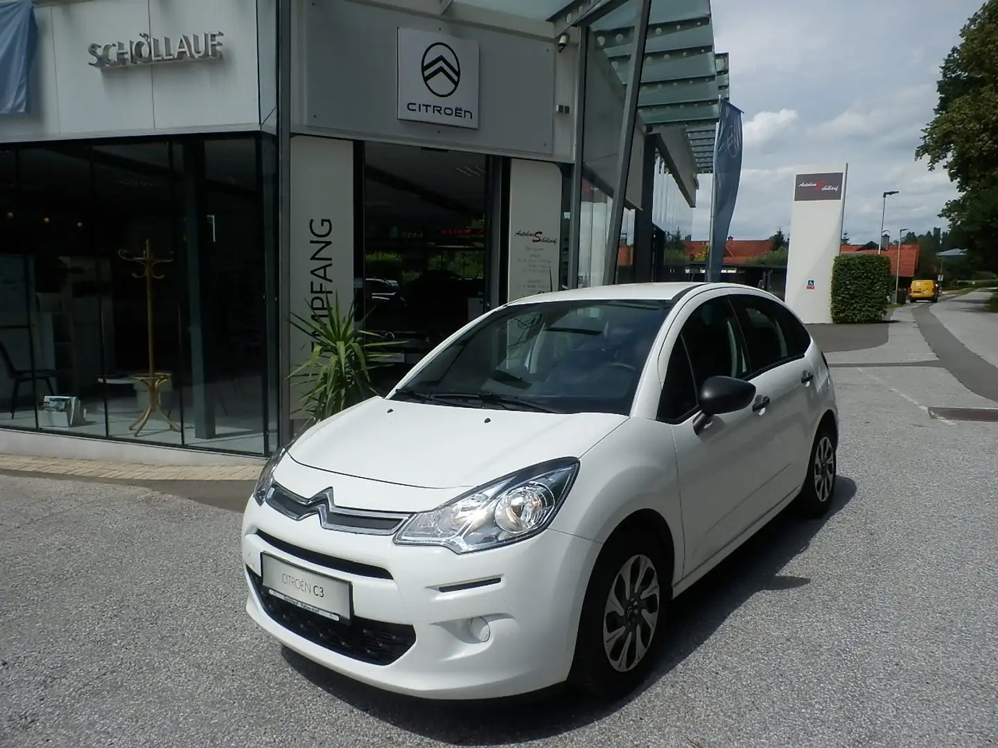 Citroen C3 VTI68 Flash Weiß - 1