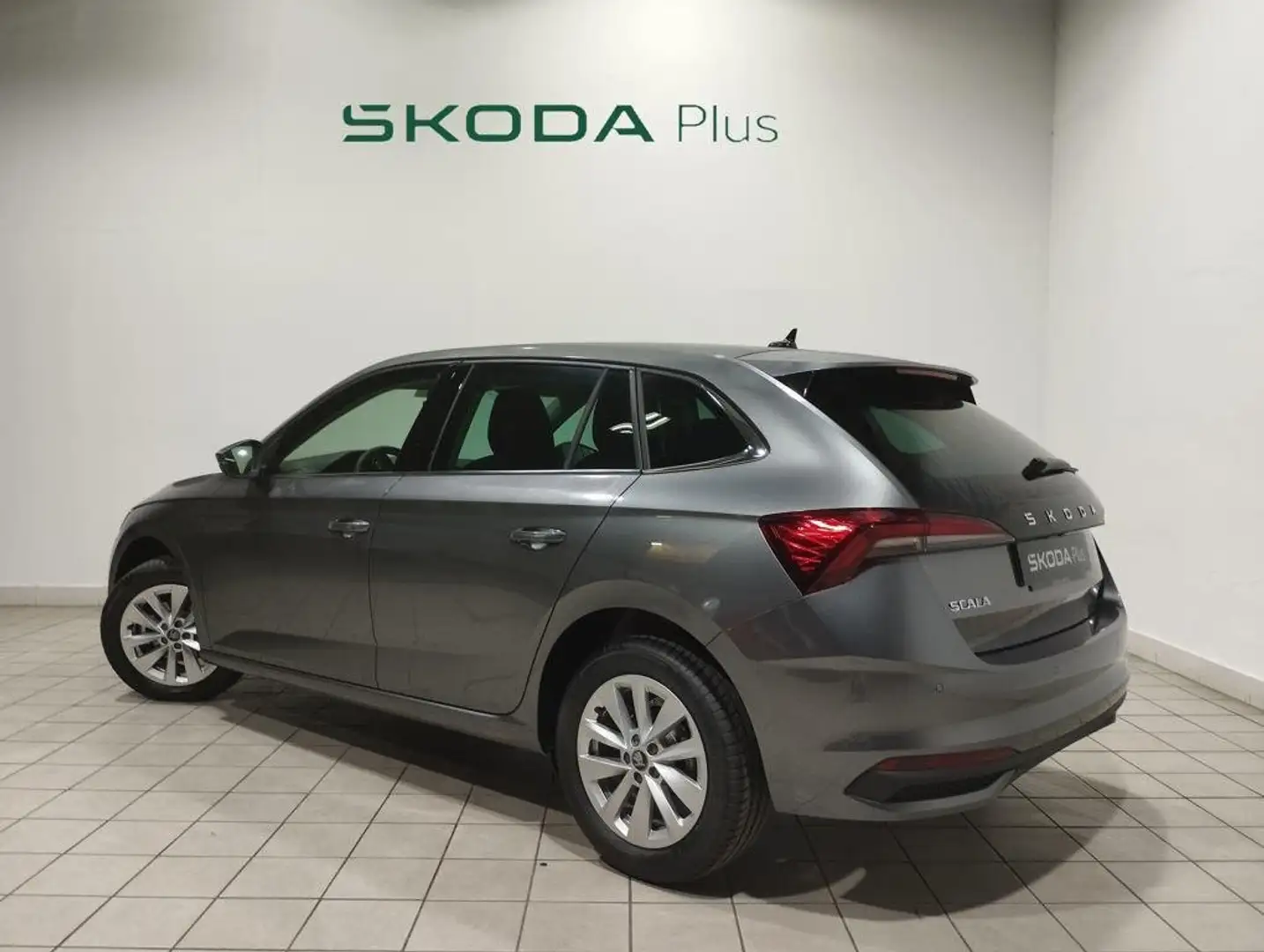Skoda Scala 1.0 TSI Selection 85kW Gris - 2