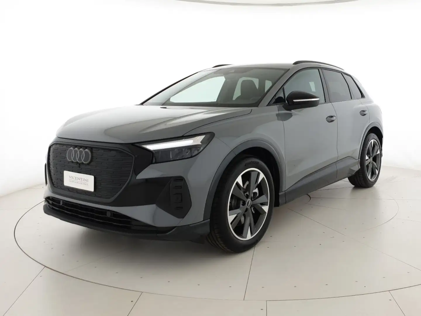 Audi Q4 e-tron 45 286CV Business Advanced Gris - 1