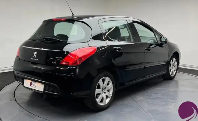 Peugeot 308 view 5