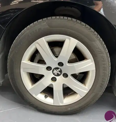 Peugeot 308 view 17