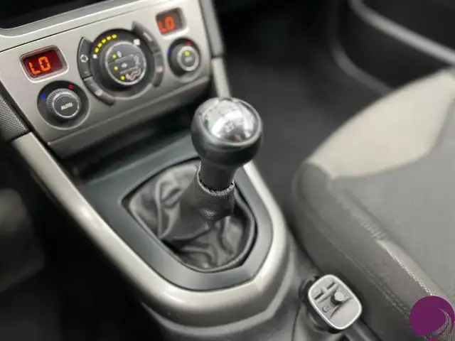 Peugeot 308 view 14
