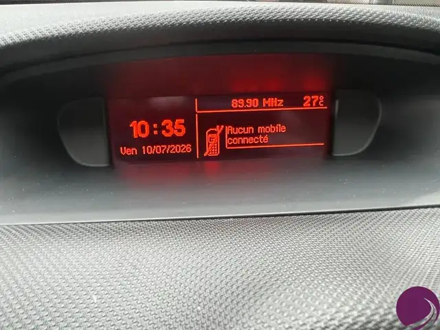 Peugeot 308 view 16
