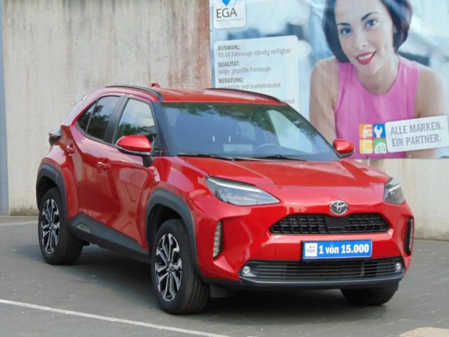 Toyota Yaris Cross 1.5 Hybrid - R.Kam - PDC - Sitzhzg - T.omat -AHK Rot - 1