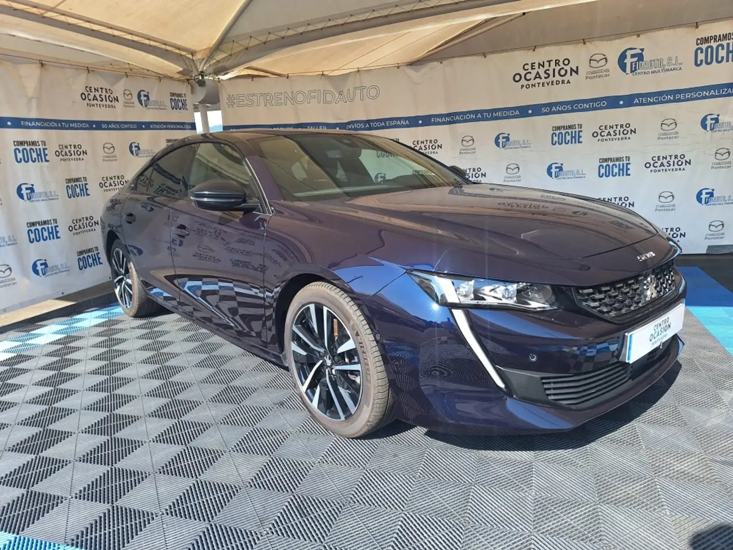 Peugeot 508 Plug-in Hybrid 225 GT e-EAT8 Blau - 1