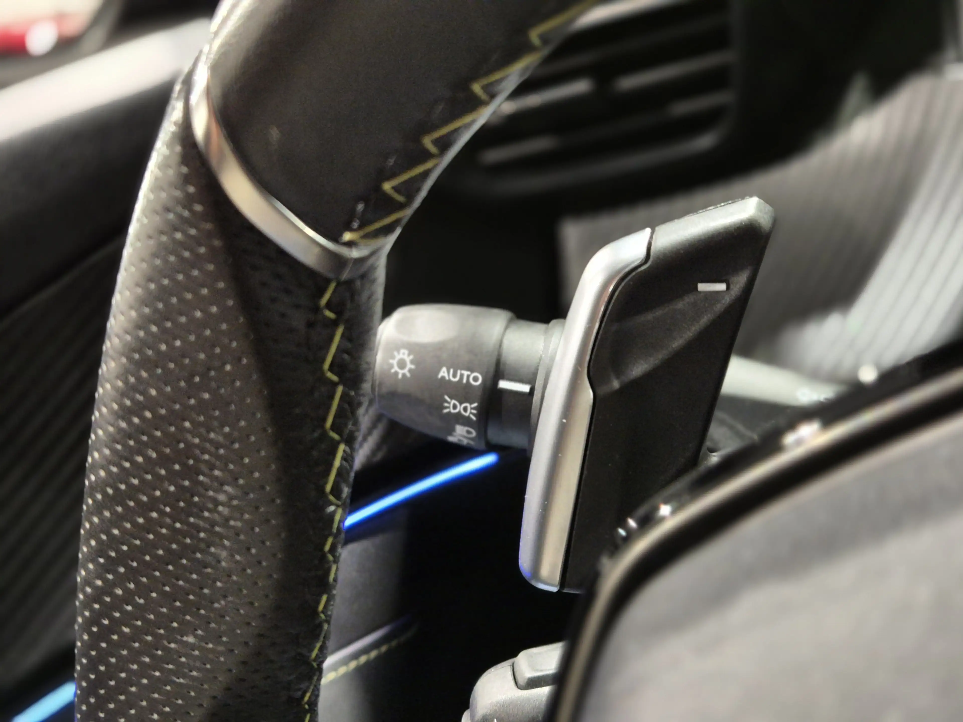 Peugeot 2008 1.2 Hybrid 145 GT 360 Camera | Groot Navi | Carpla — photo 35