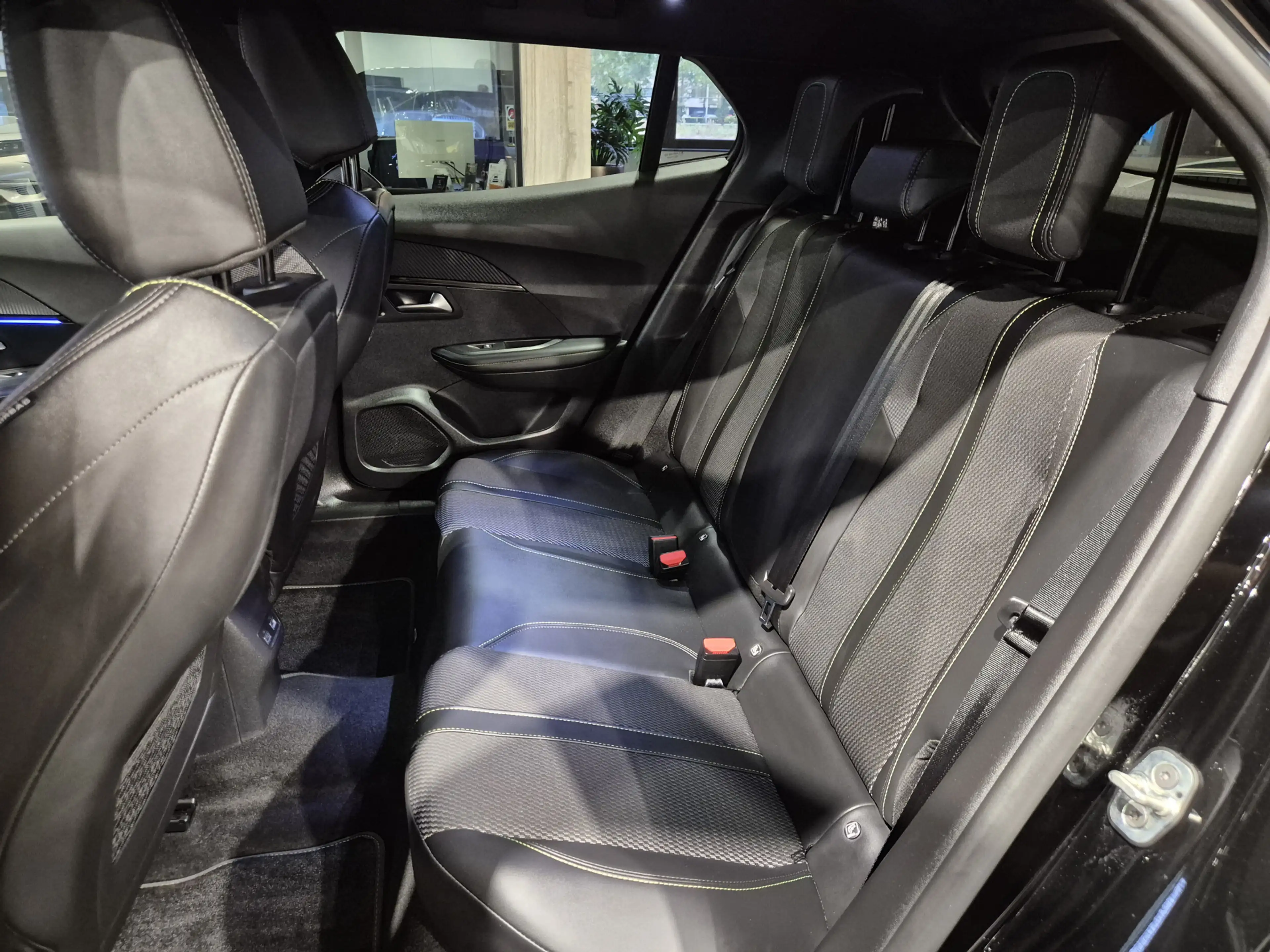 Peugeot 2008 1.2 Hybrid 145 GT 360 Camera | Groot Navi | Carpla — photo 22