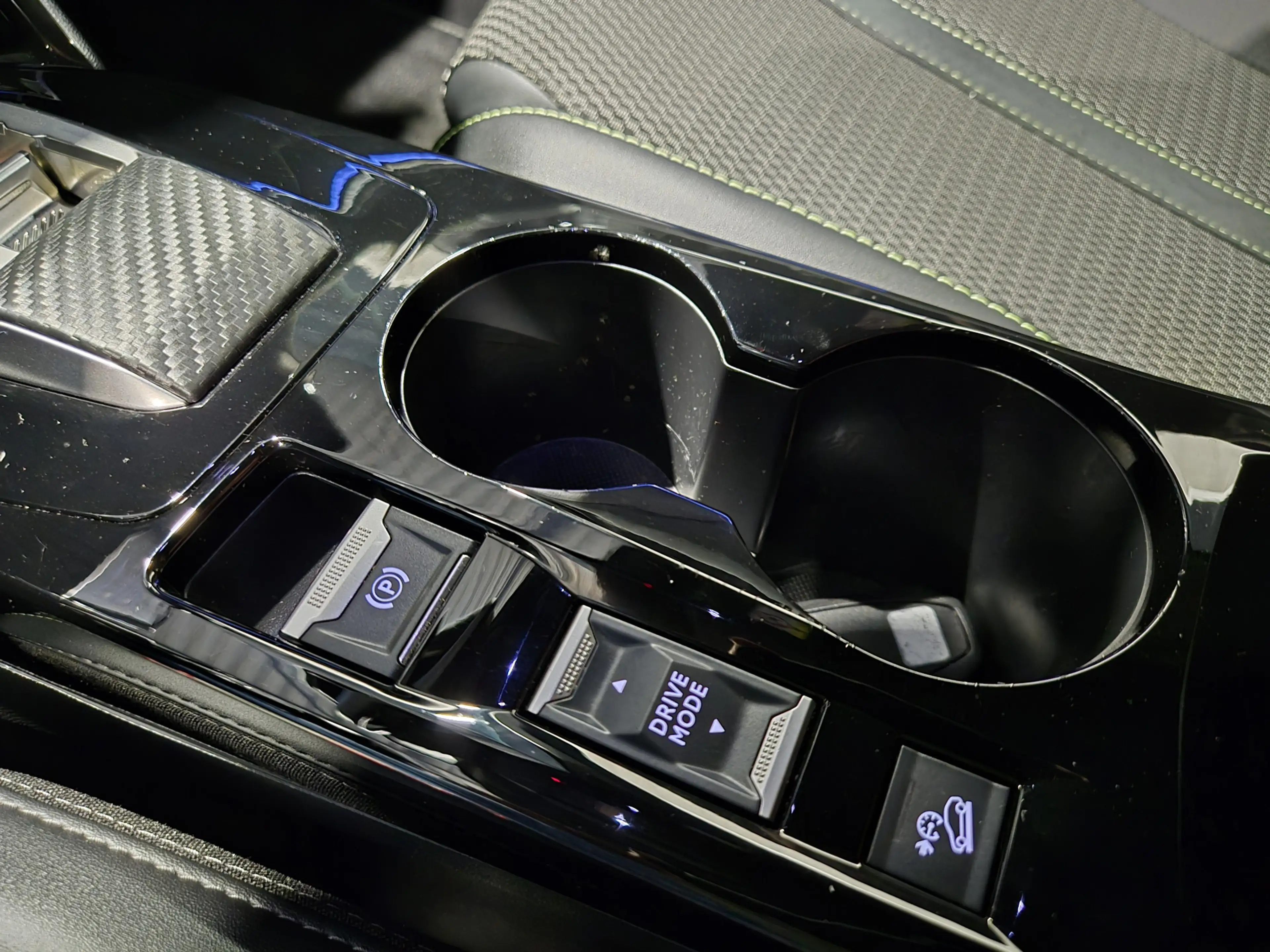 Peugeot 2008 1.2 Hybrid 145 GT 360 Camera | Groot Navi | Carpla — photo 39