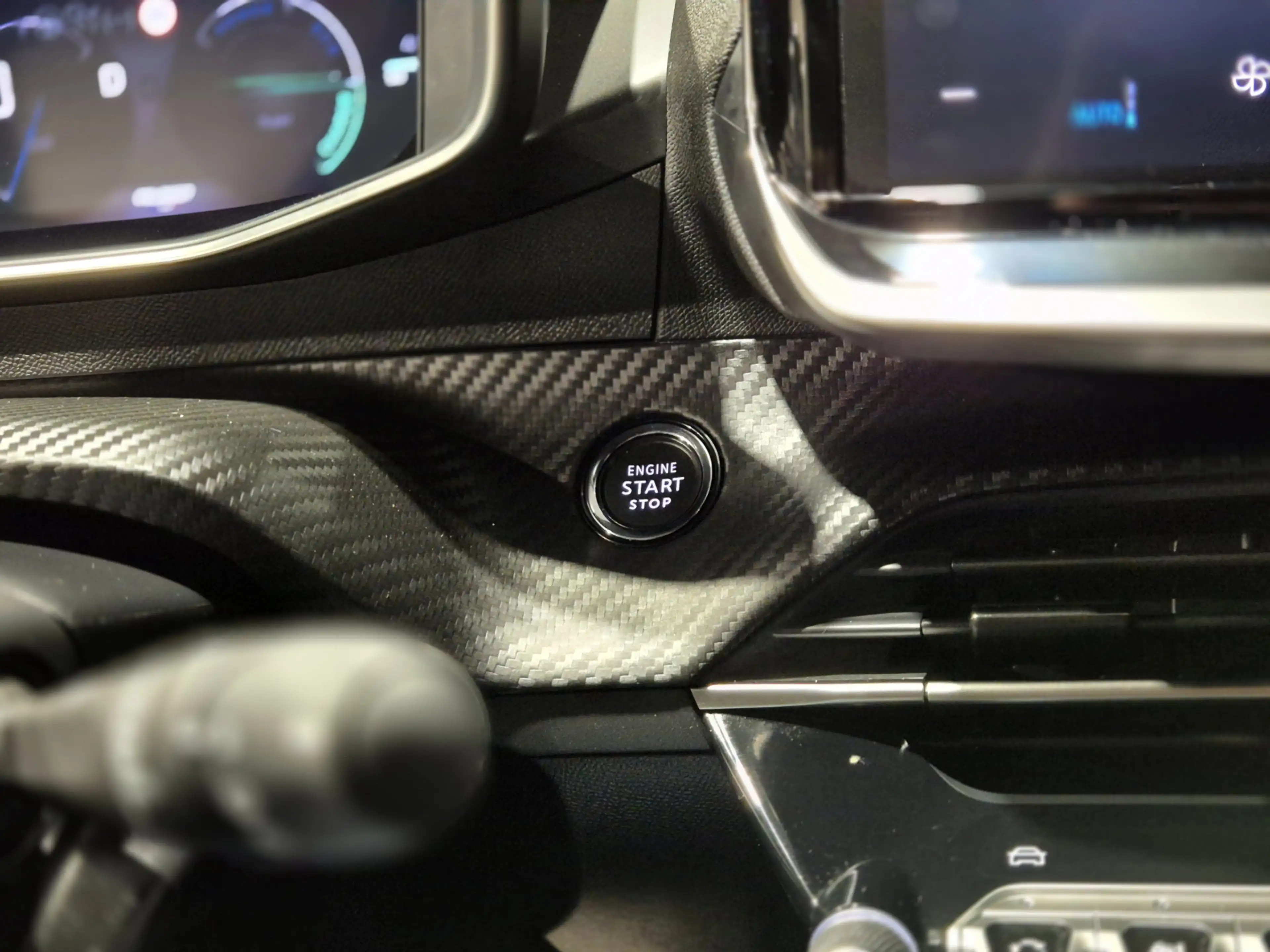 Peugeot 2008 1.2 Hybrid 145 GT 360 Camera | Groot Navi | Carpla — photo 37
