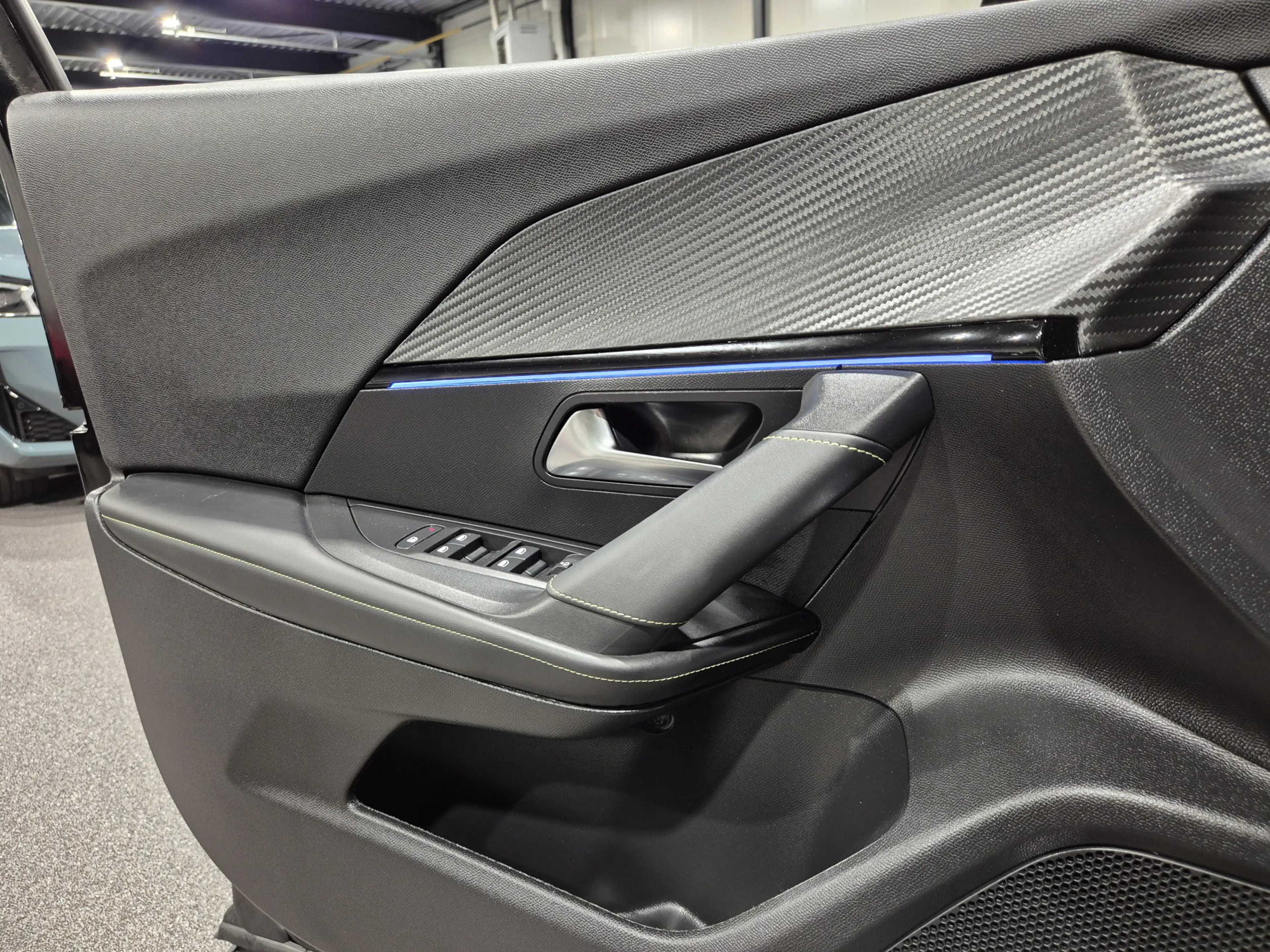 Peugeot 2008 1.2 Hybrid 145 GT 360 Camera | Groot Navi | Carpla — photo 28