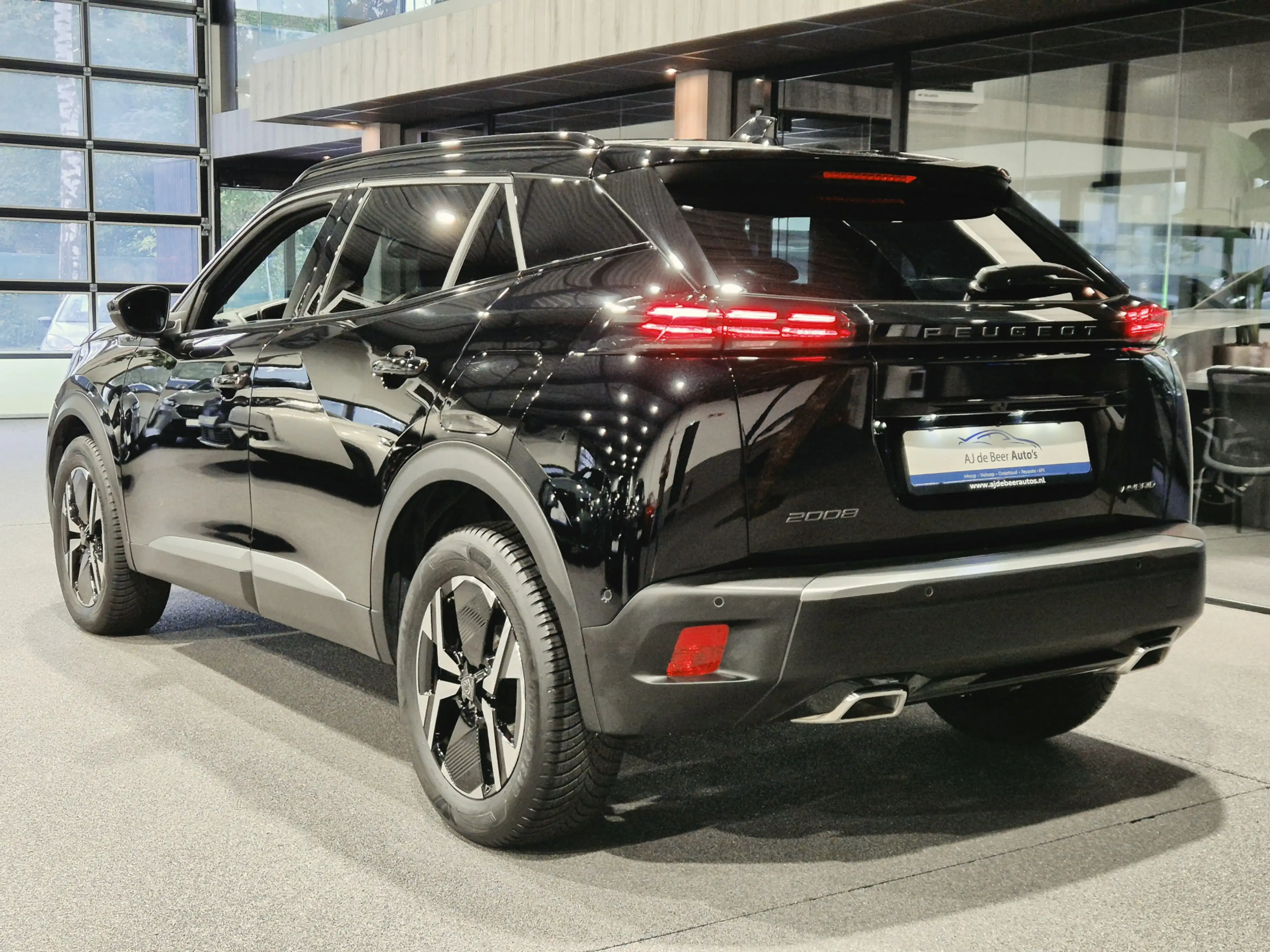 Peugeot 2008 1.2 Hybrid 145 GT 360 Camera | Groot Navi | Carpla — photo 2