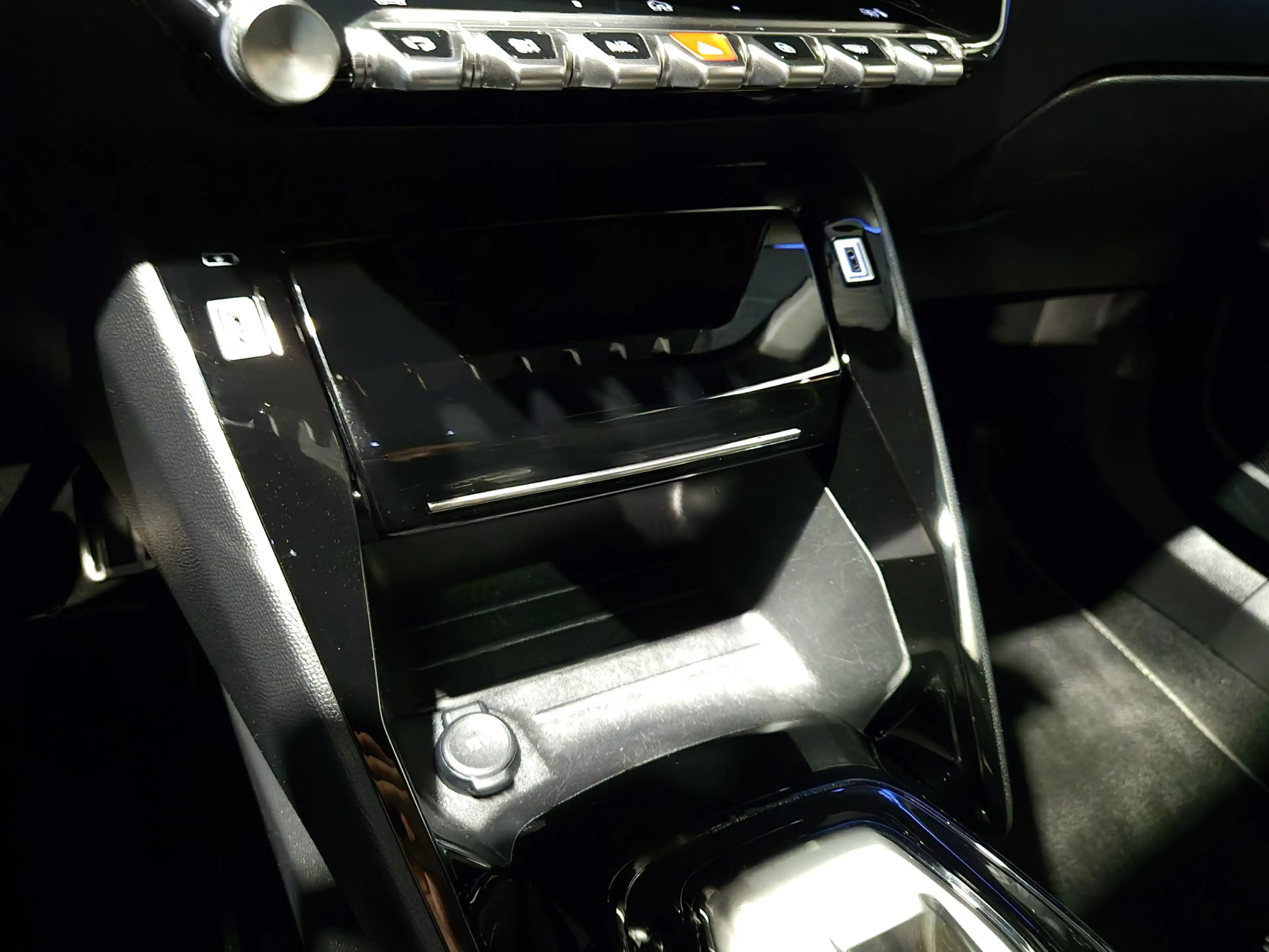 Peugeot 2008 1.2 Hybrid 145 GT 360 Camera | Groot Navi | Carpla — photo 41