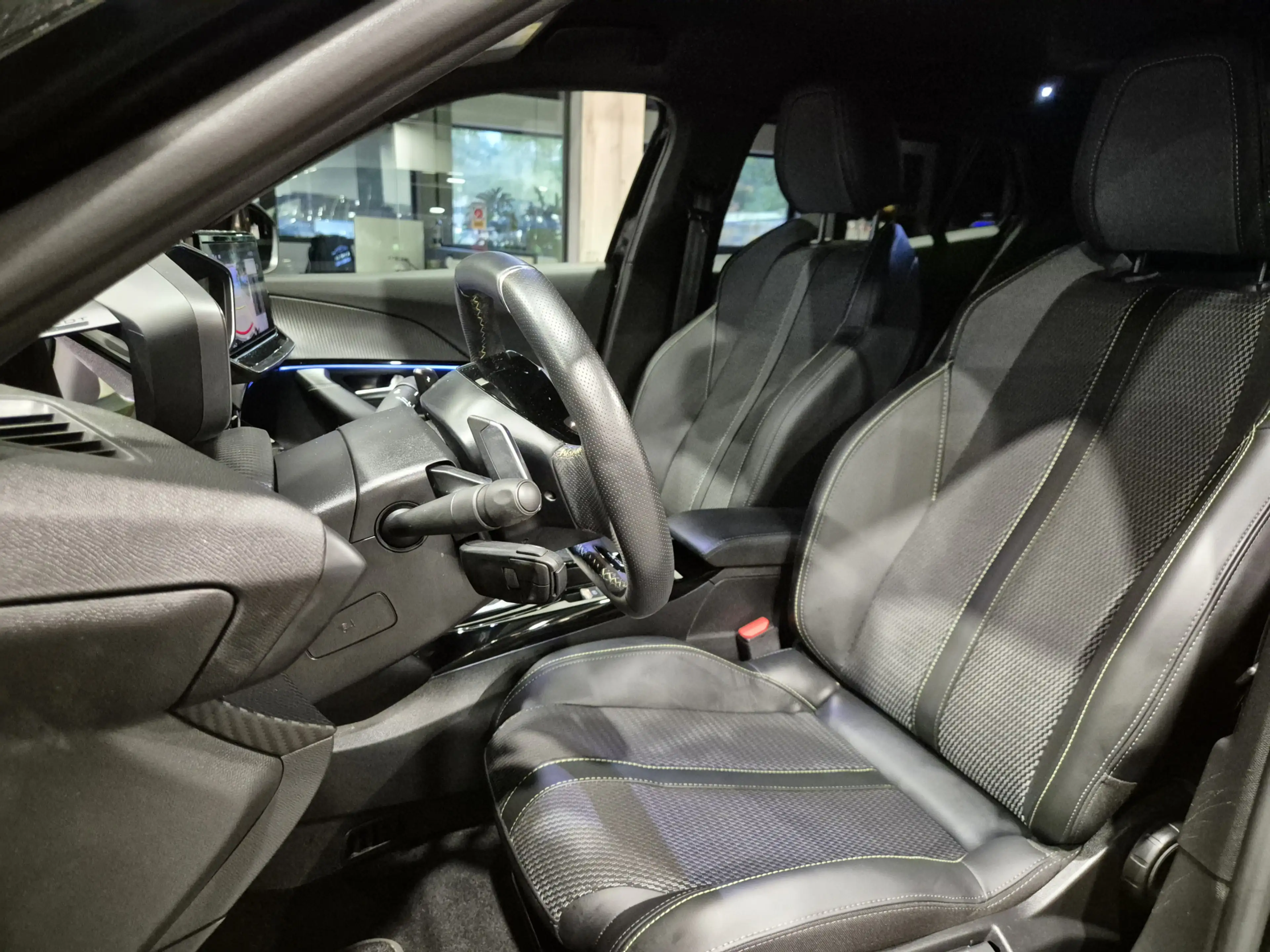 Peugeot 2008 1.2 Hybrid 145 GT 360 Camera | Groot Navi | Carpla — photo 24